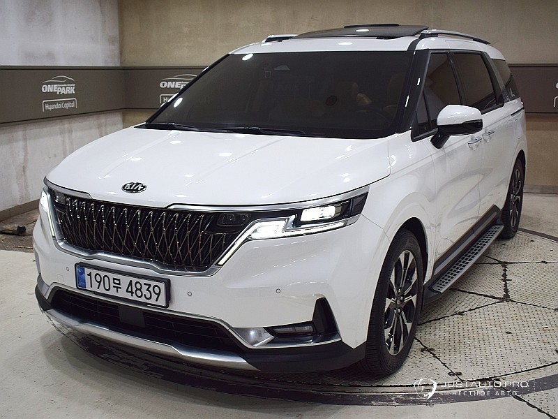 Автомобиль Kia Canival