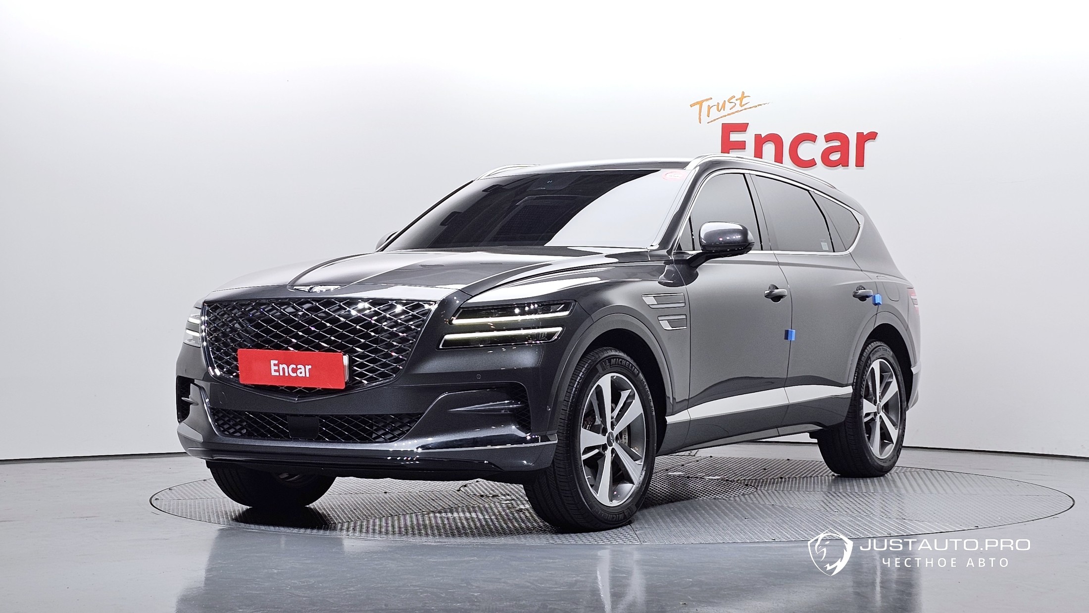 Автомобиль Genesis GV80