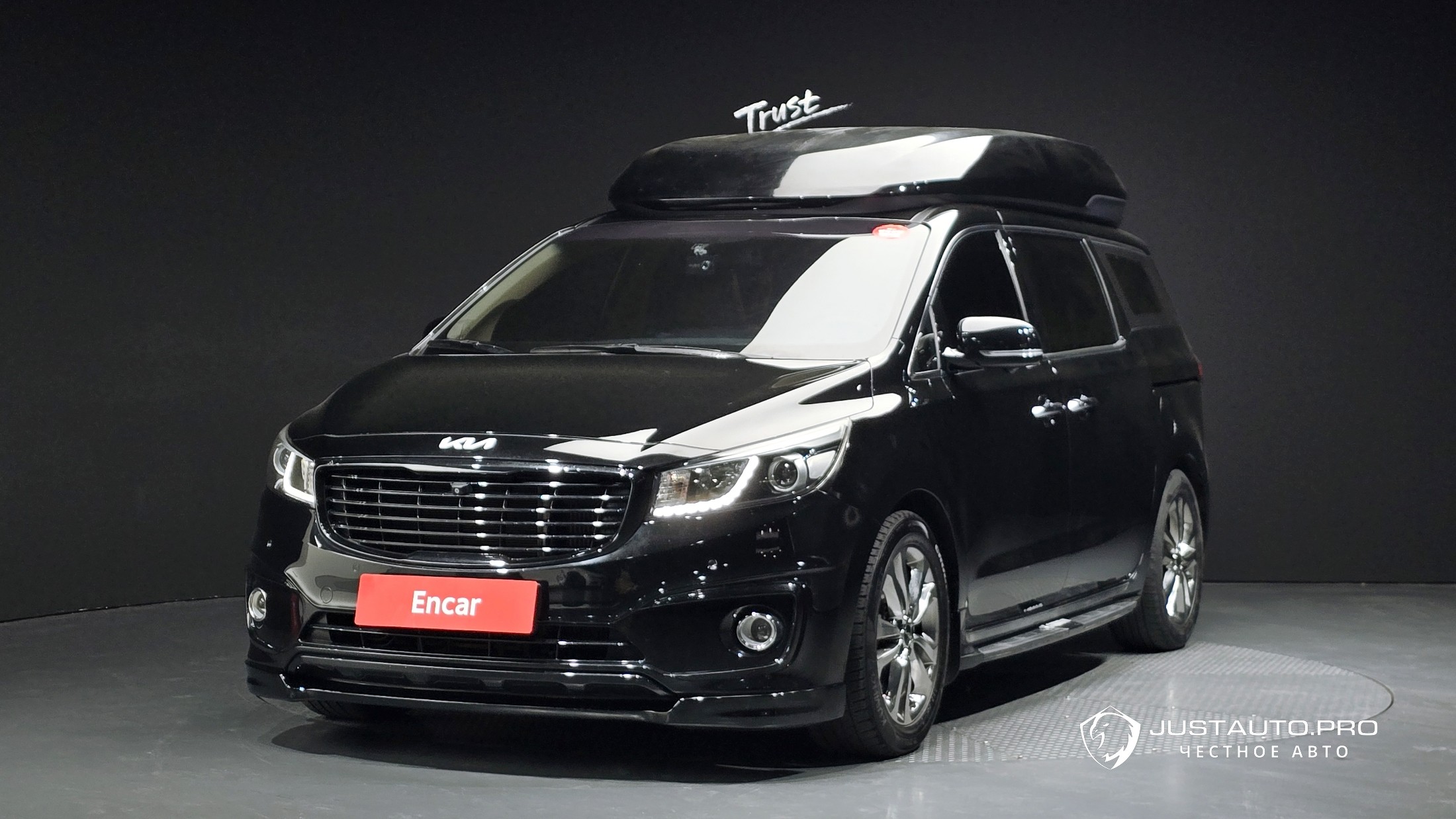 Автомобиль Kia Canival