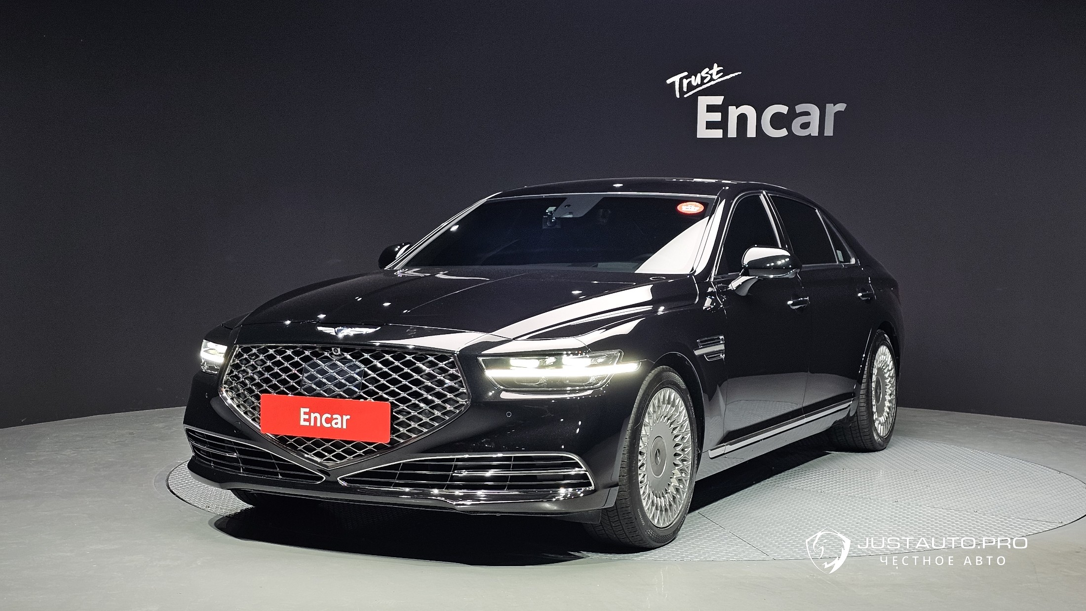 Автомобиль Genesis G90