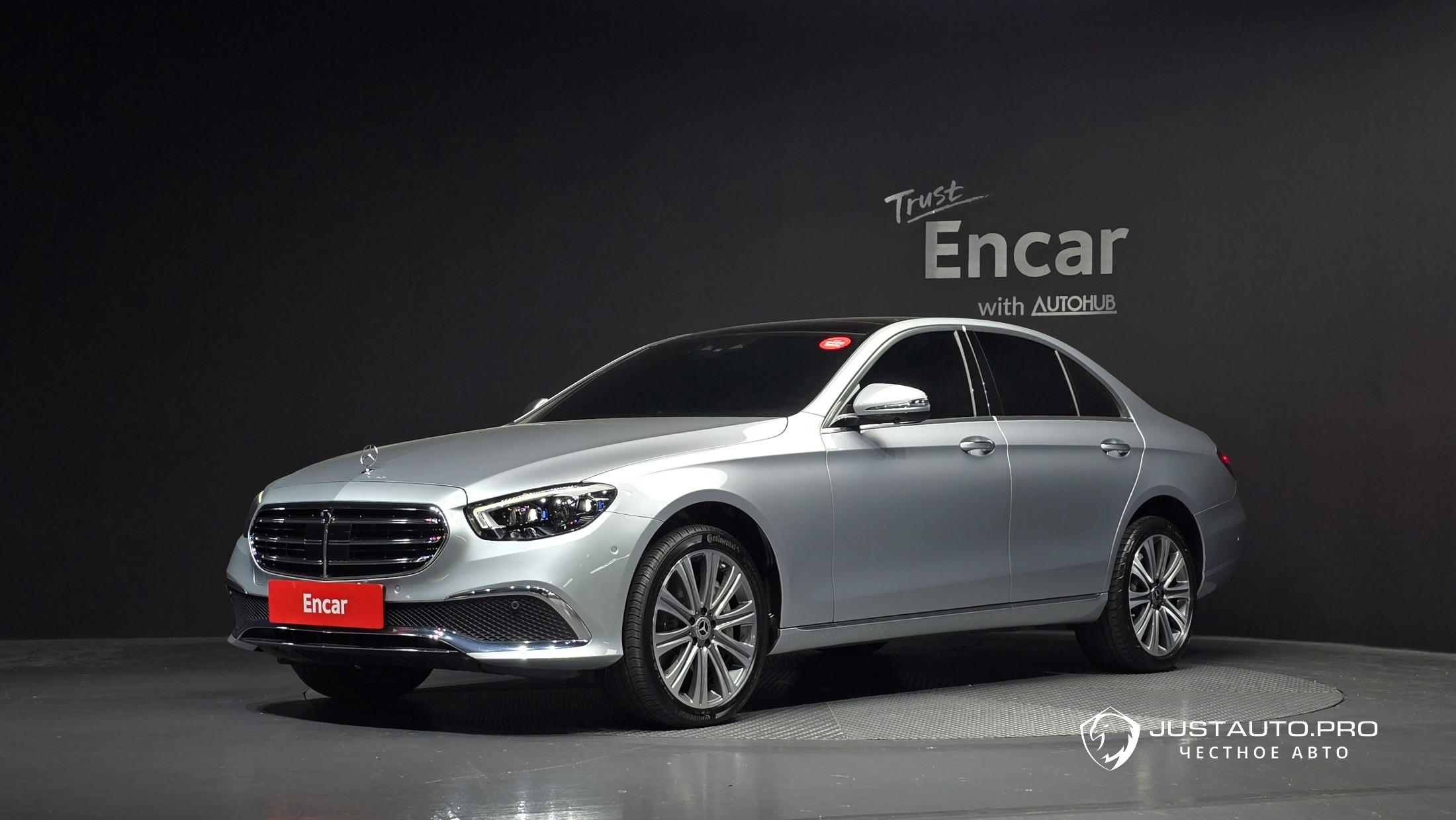 Автомобиль Mercedes-Benz E-Class