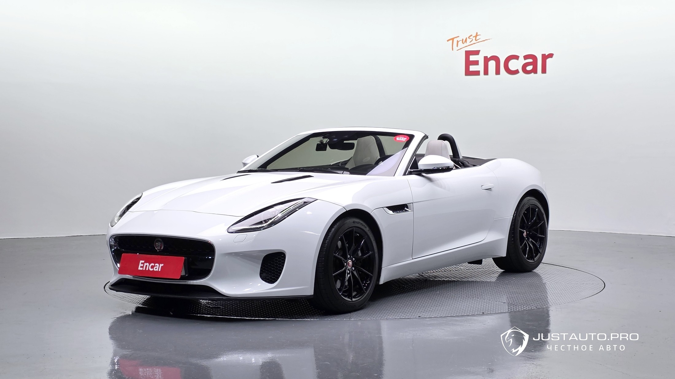 Автомобиль Jaguar F-TYPE