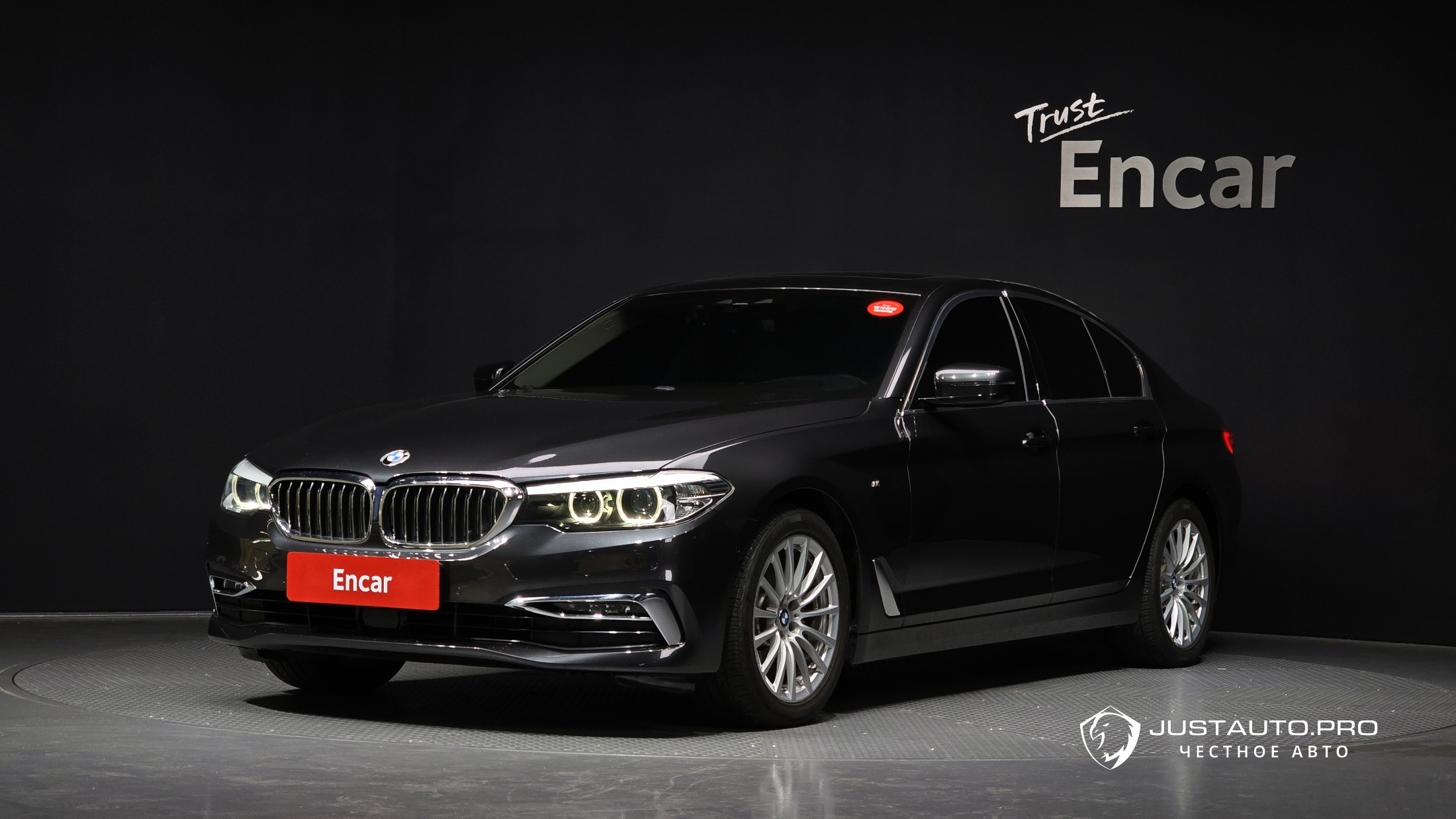 Автомобиль BMW 5-Series