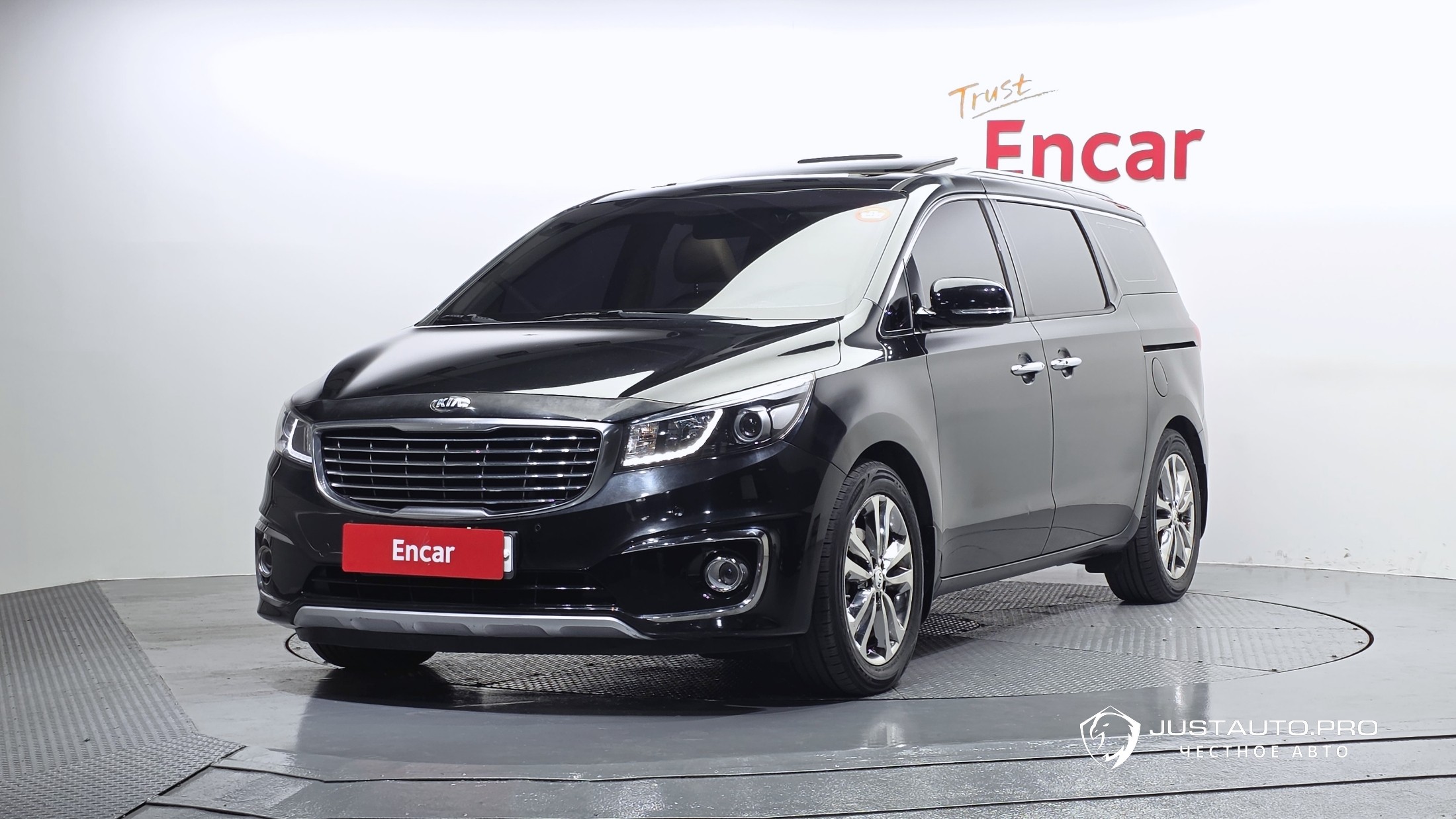 Автомобиль Kia Canival