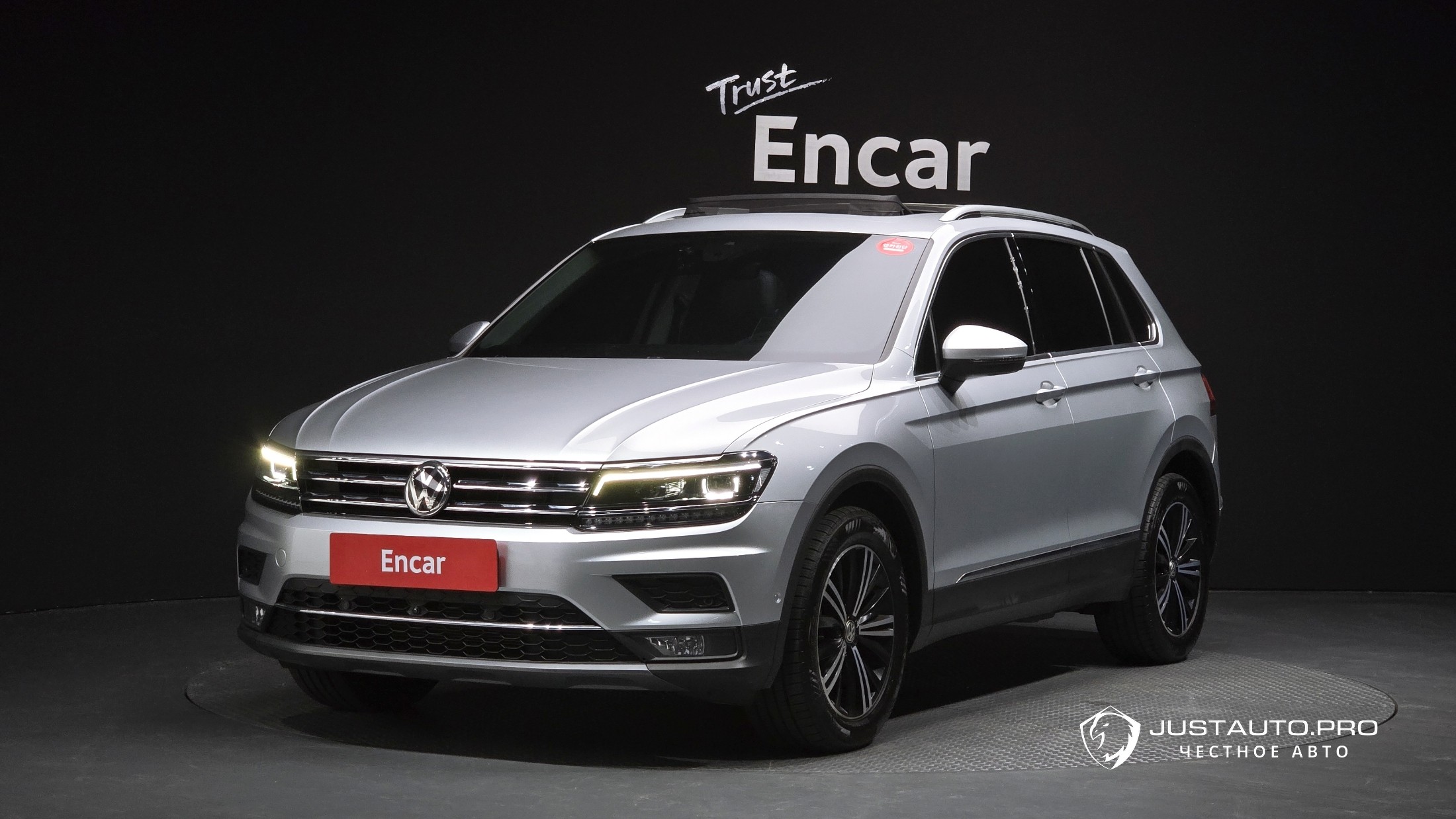 Автомобиль Volkswagen Tiguan