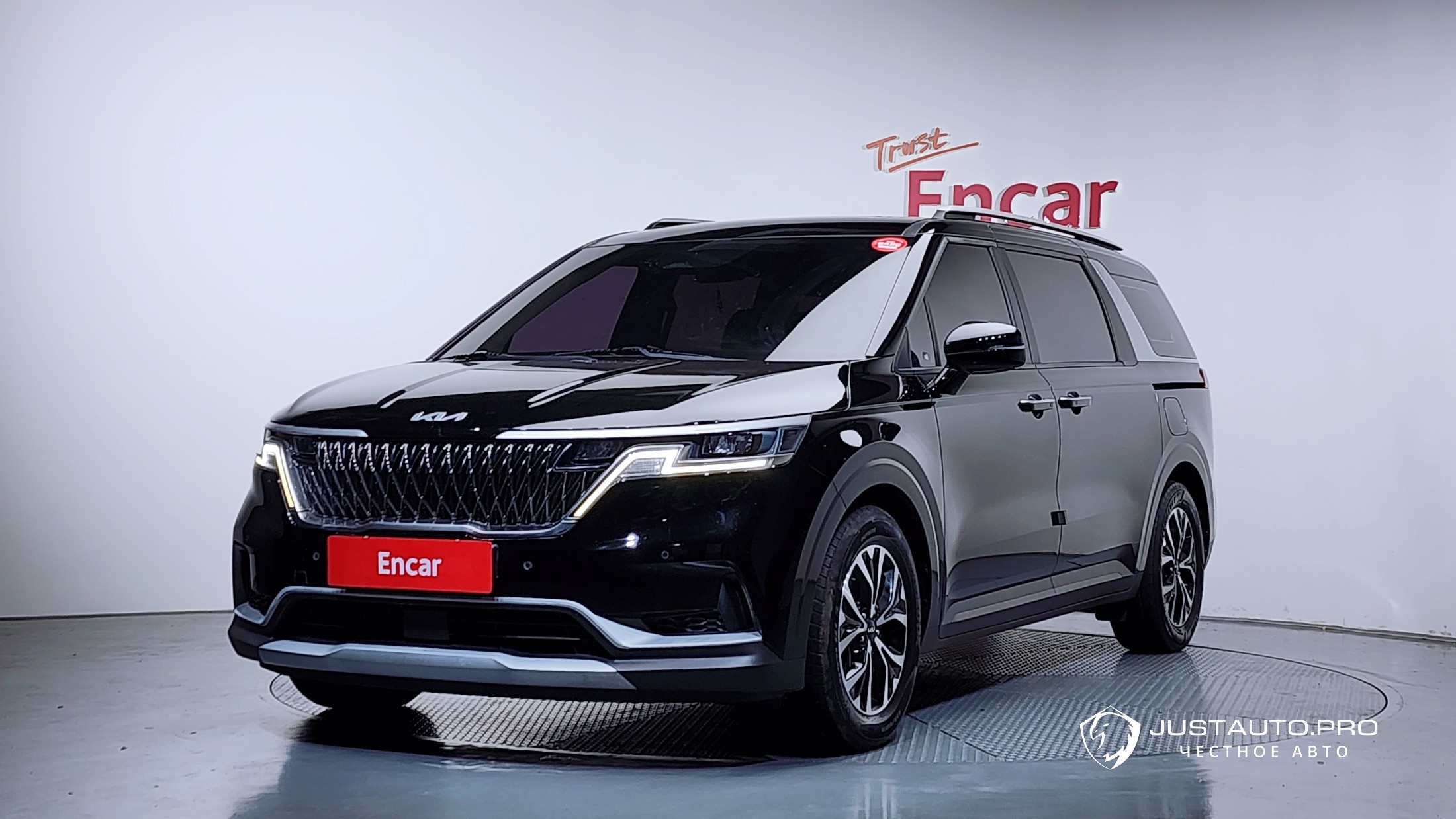 Автомобиль Kia Canival