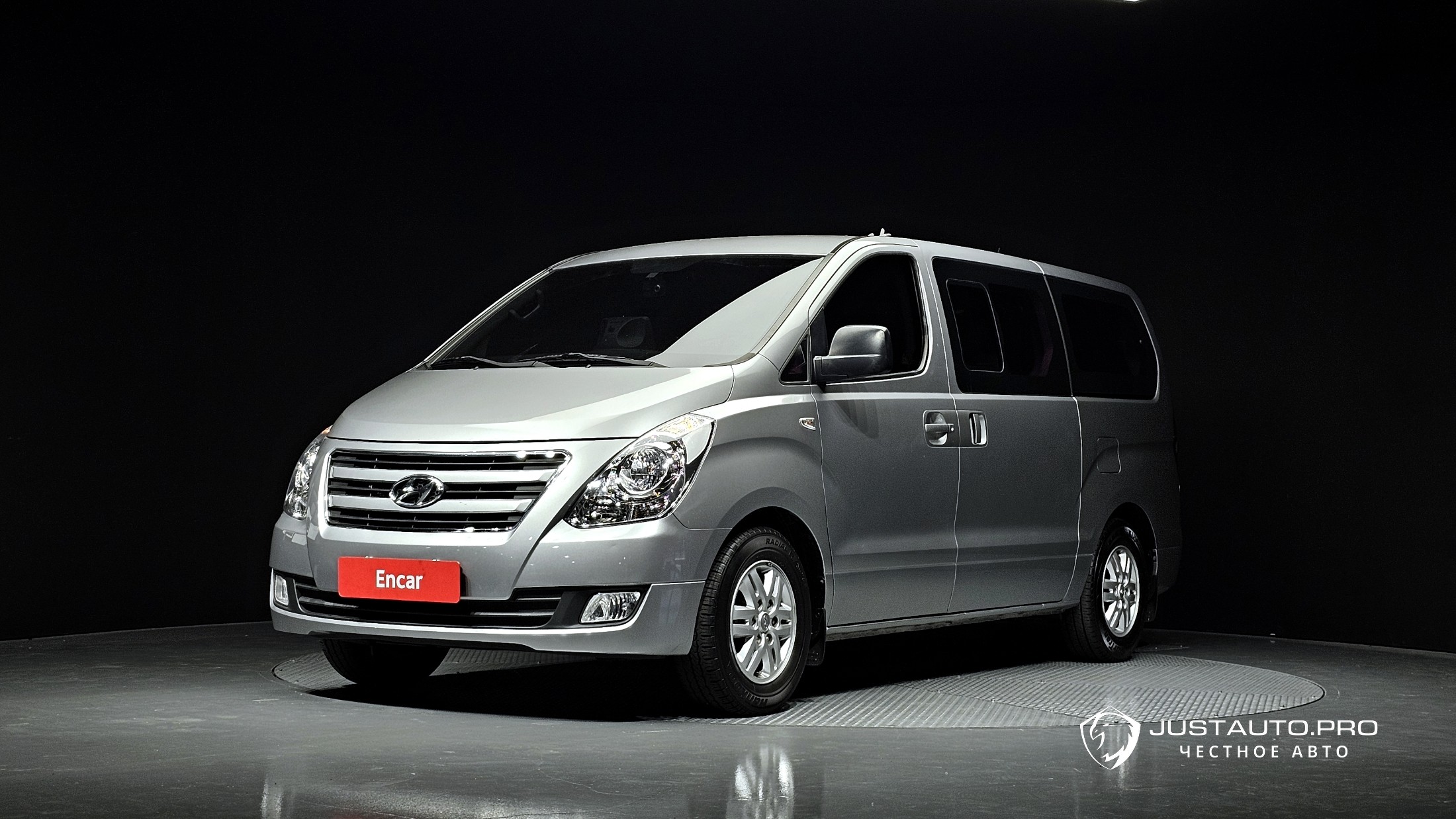 Автомобиль Hyundai Starex