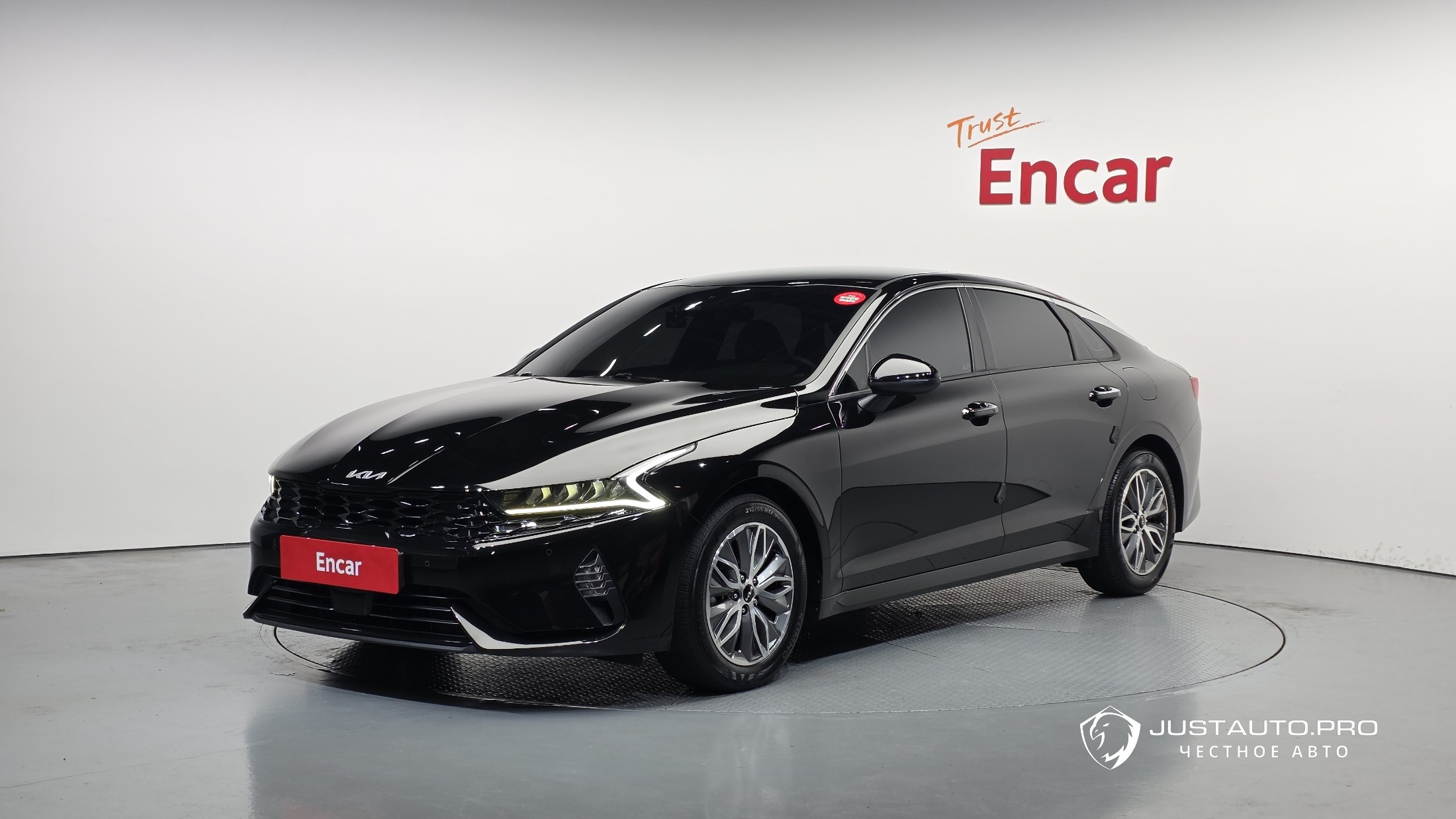 Автомобиль Kia K5
