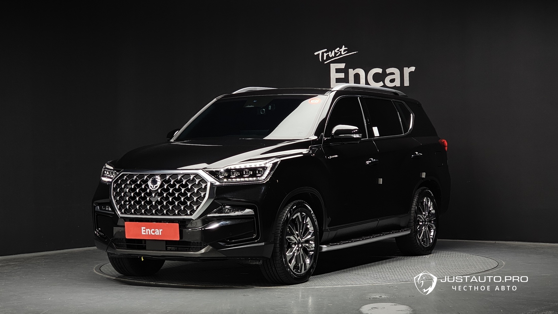 Автомобиль KG_Mobility_Ssangyong Rexton