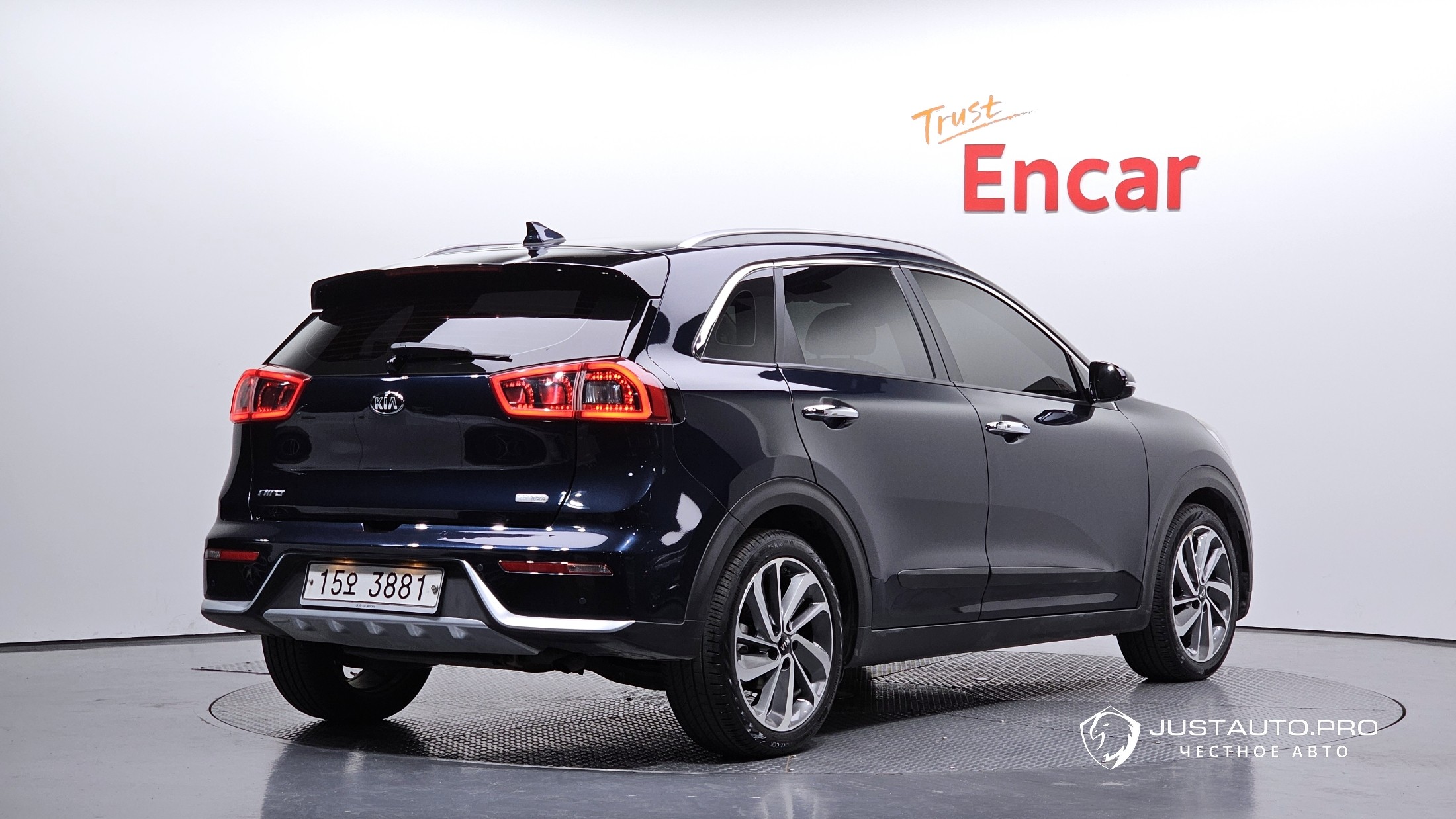 Автомобиль Kia Niro