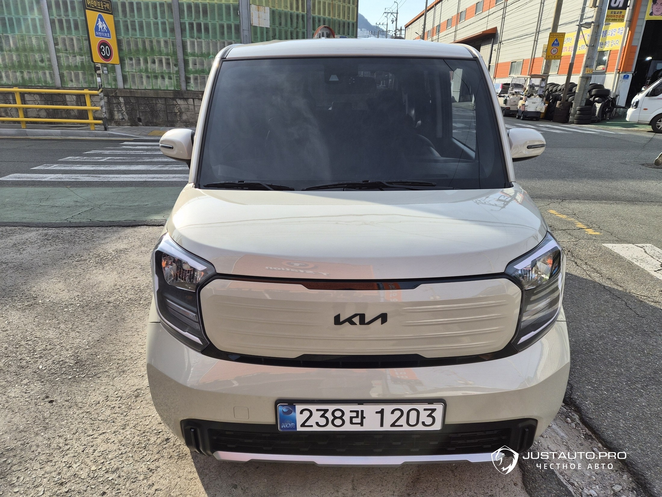 Автомобиль Kia RAY