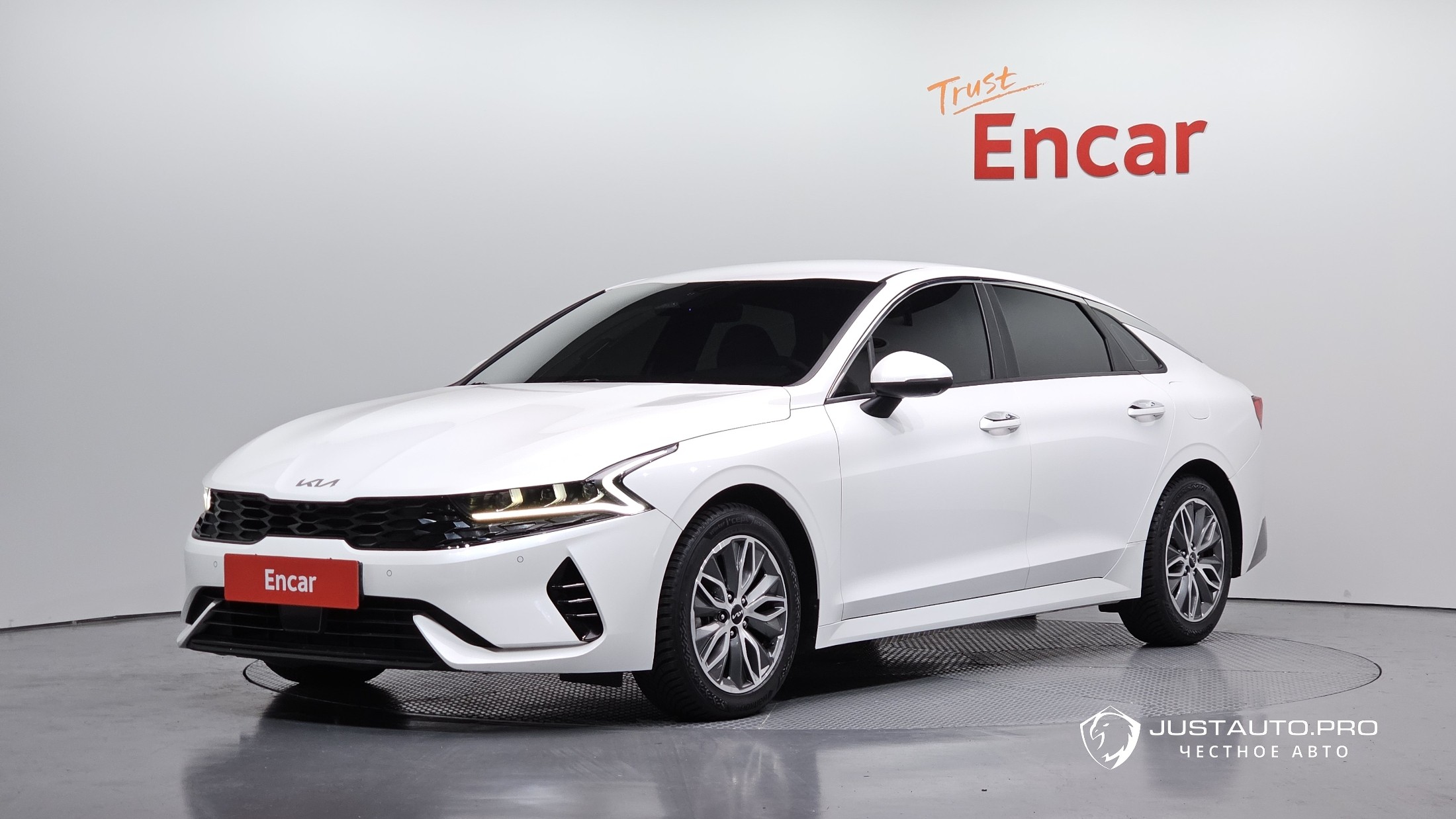 Автомобиль Kia K5
