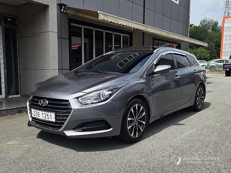 Автомобиль Hyundai i40
