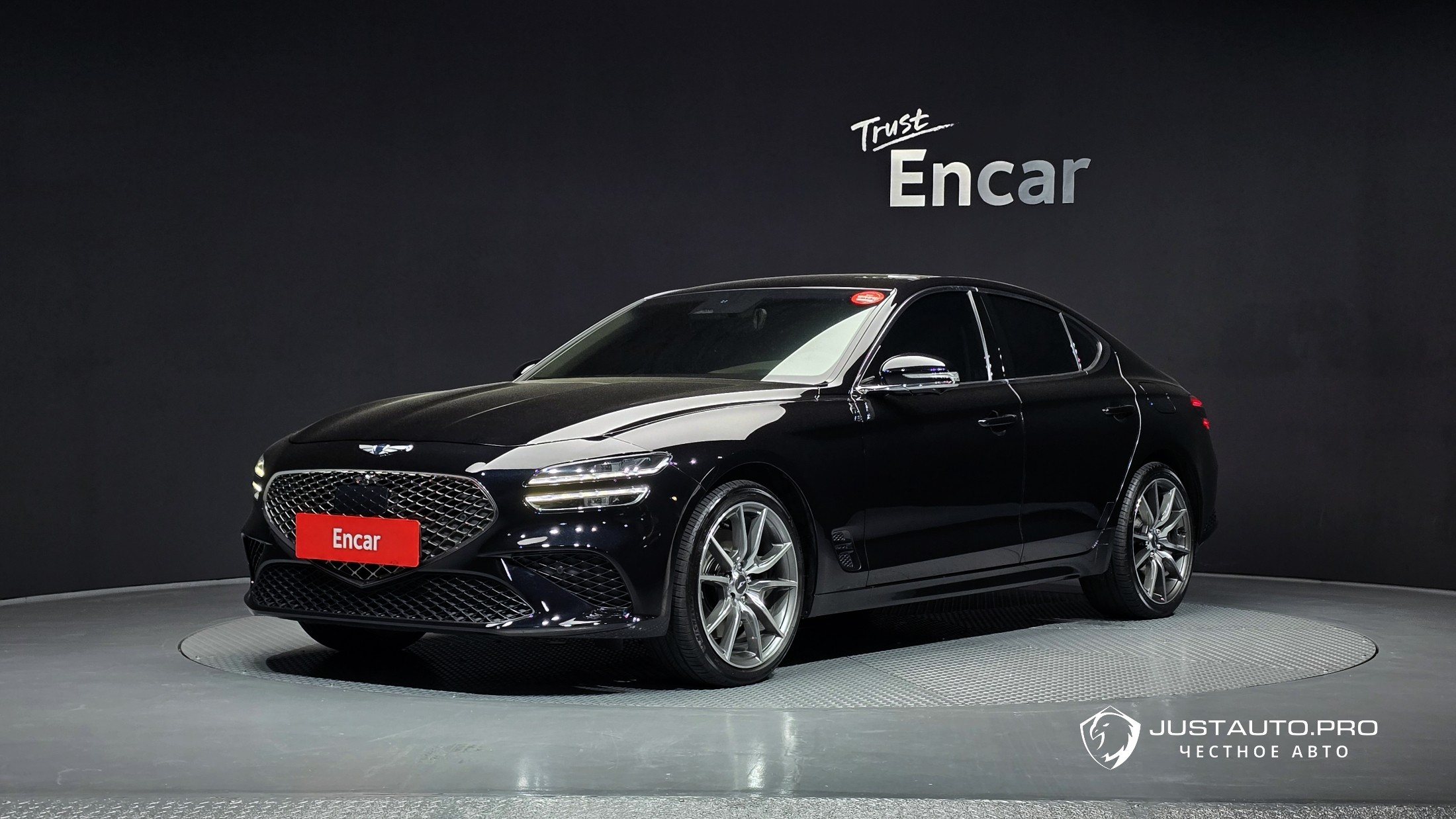 Автомобиль Genesis G70