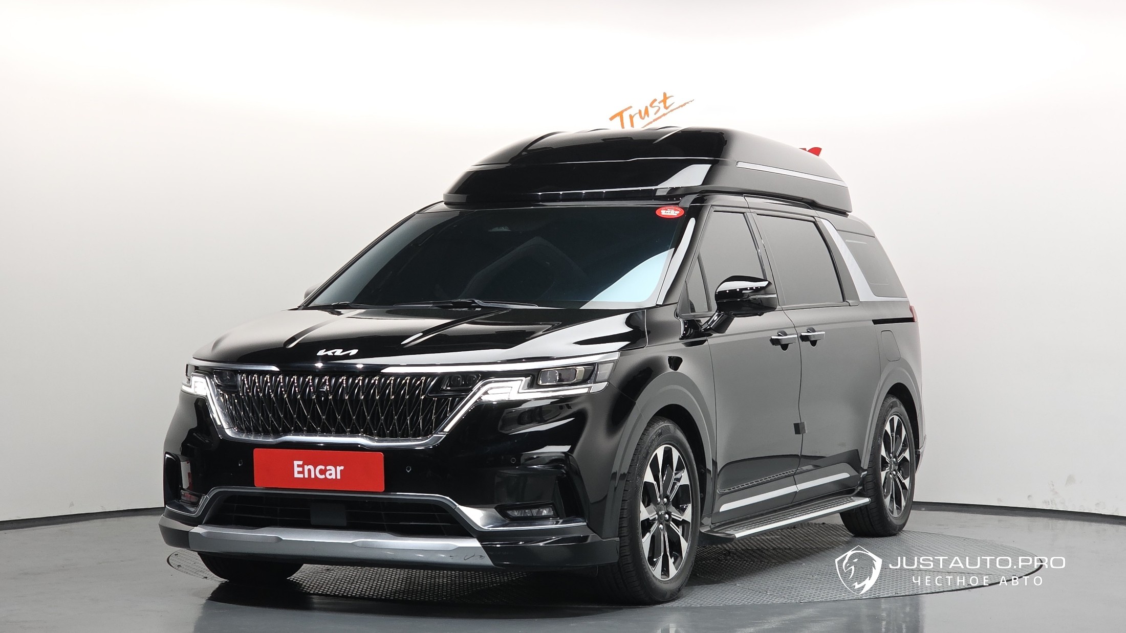 Автомобиль Kia Canival