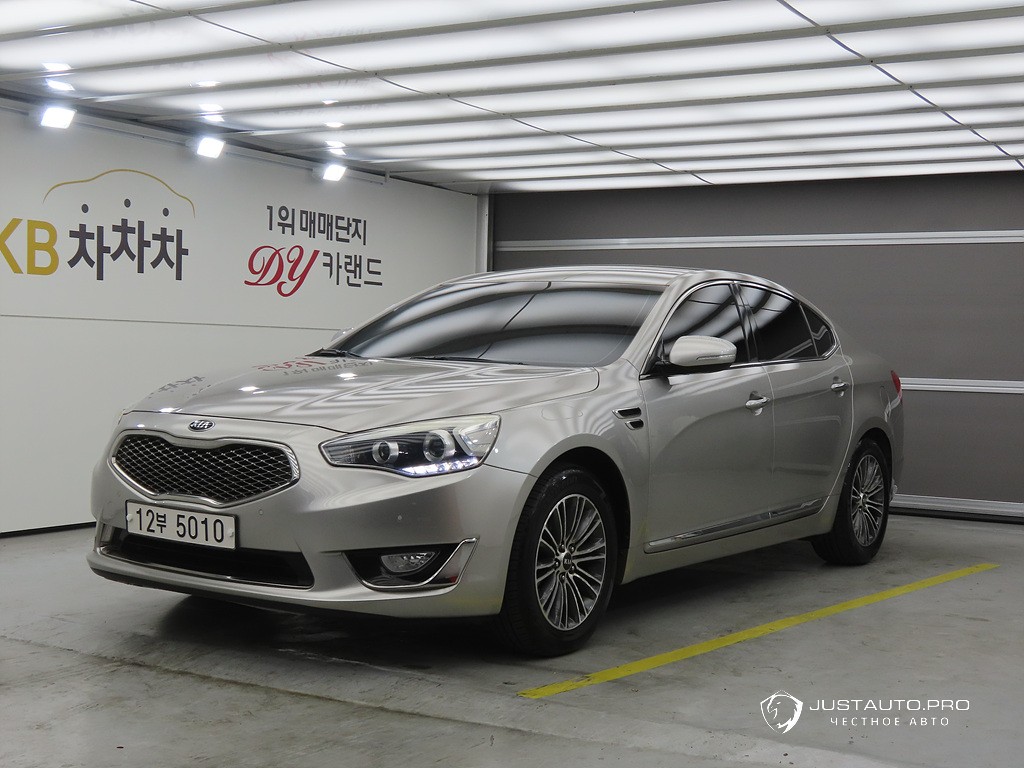Автомобиль Kia K7