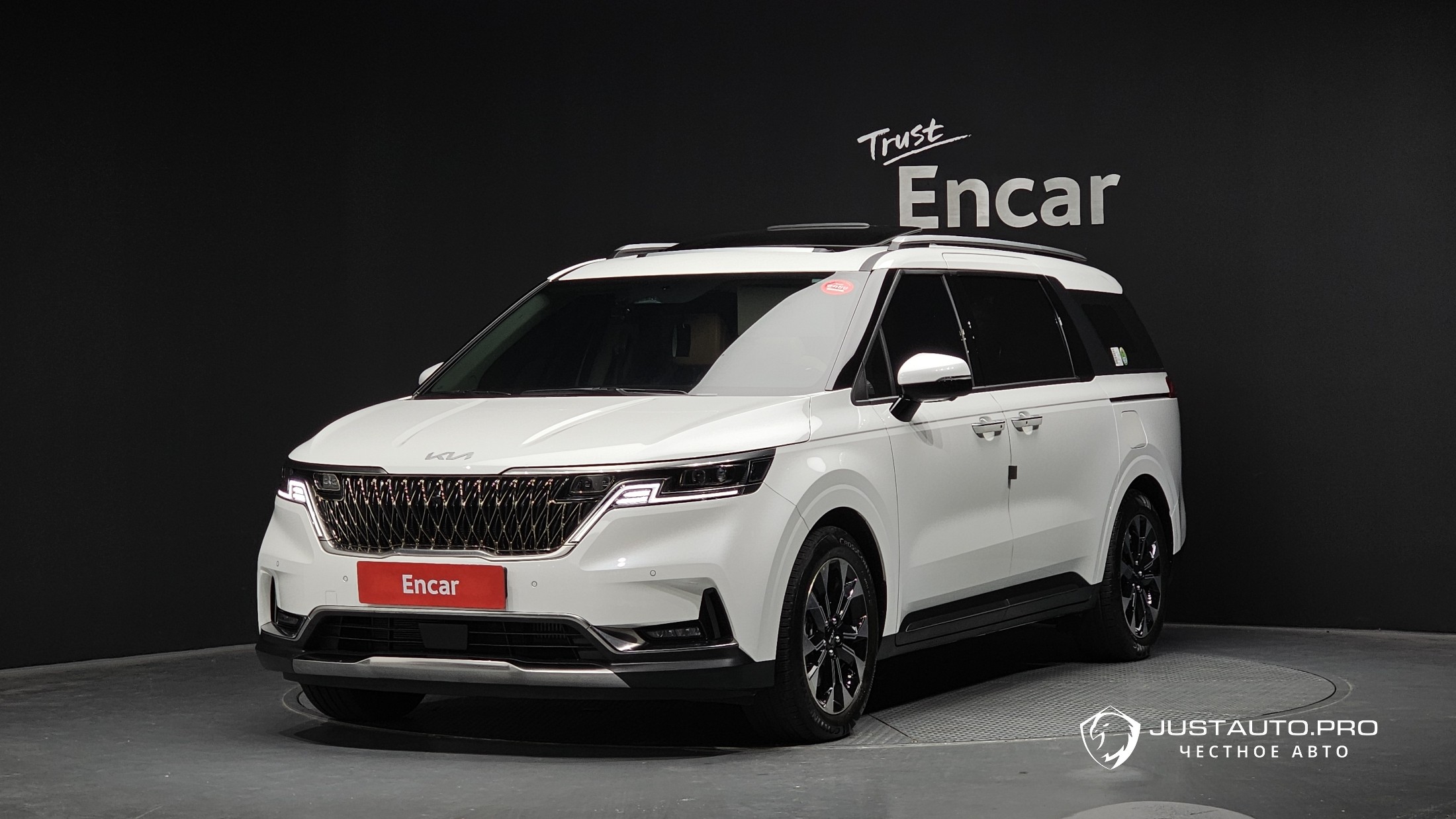 Автомобиль Kia Canival