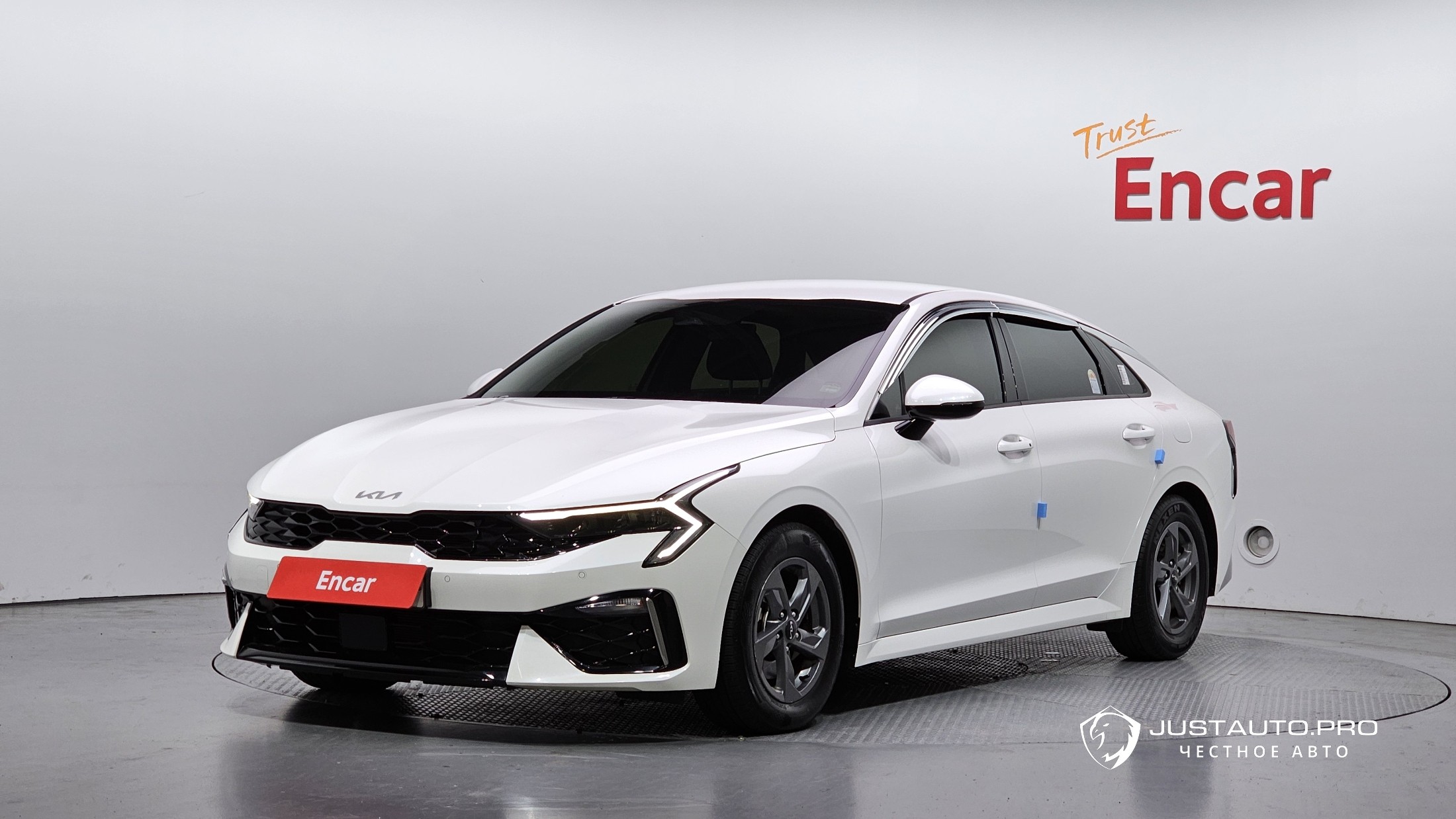 Автомобиль Kia K5