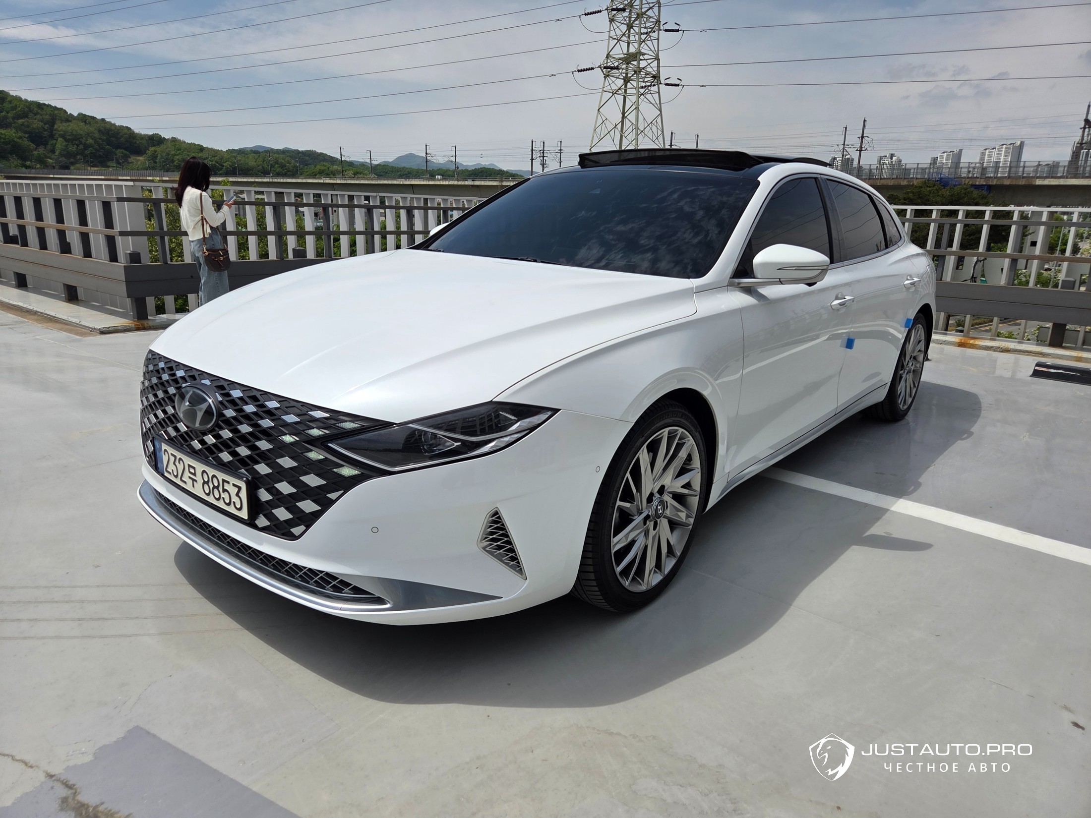 Автомобиль Hyundai Grandeur