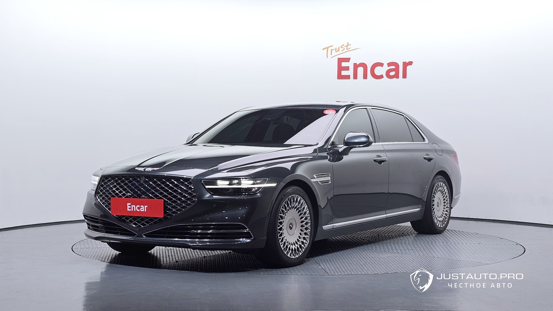Автомобиль Genesis G90