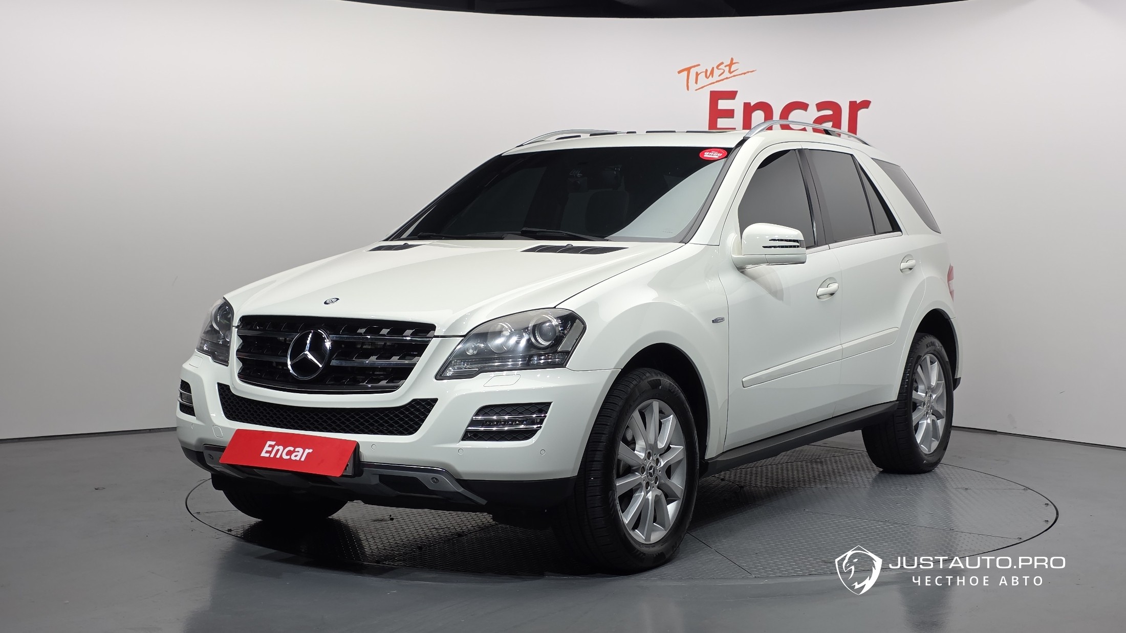 Автомобиль Mercedes-Benz M-class