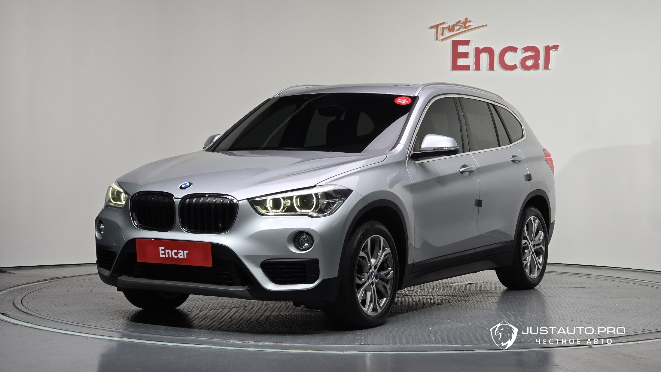 Автомобиль BMW X1