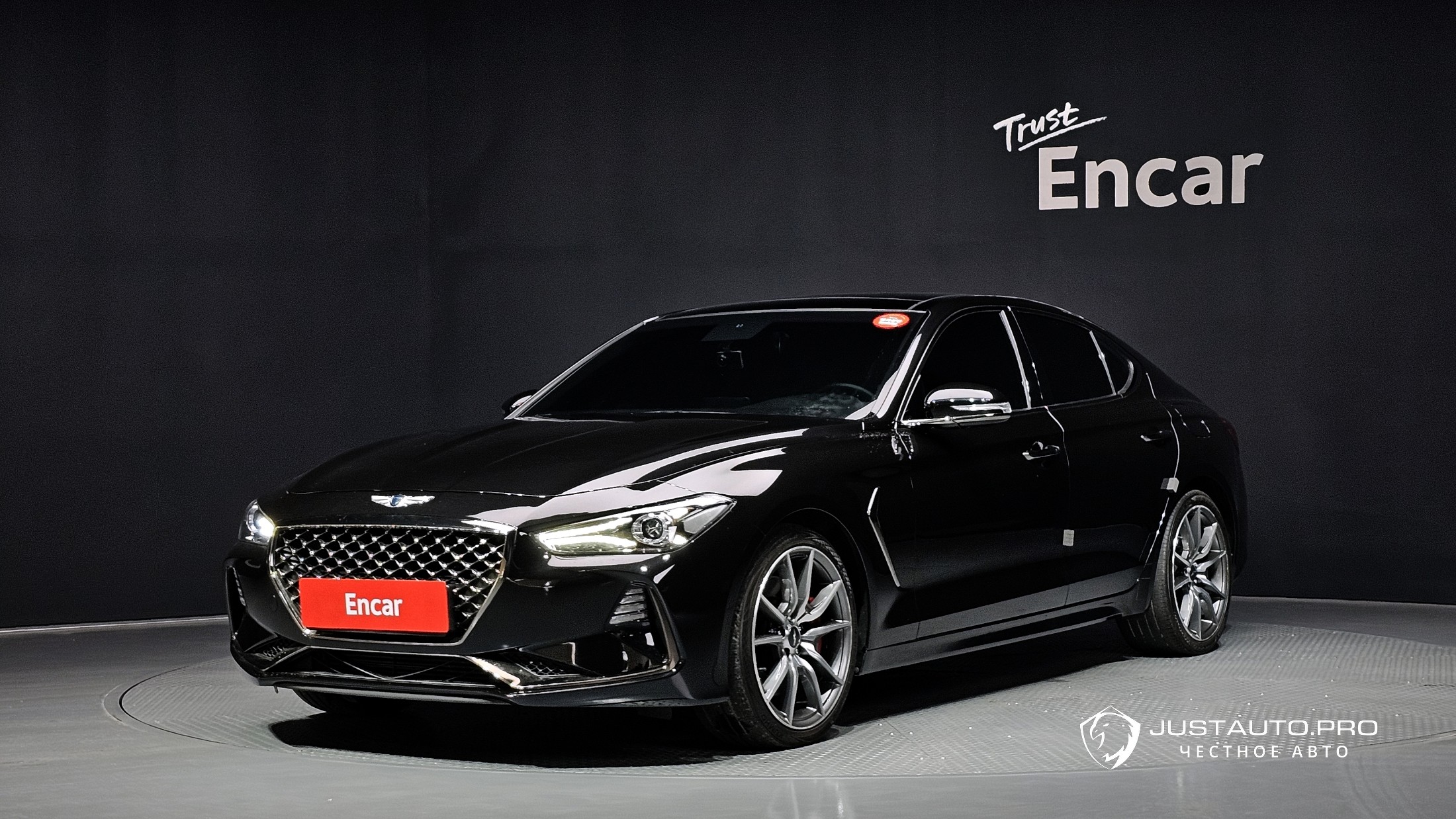 Автомобиль Genesis G70