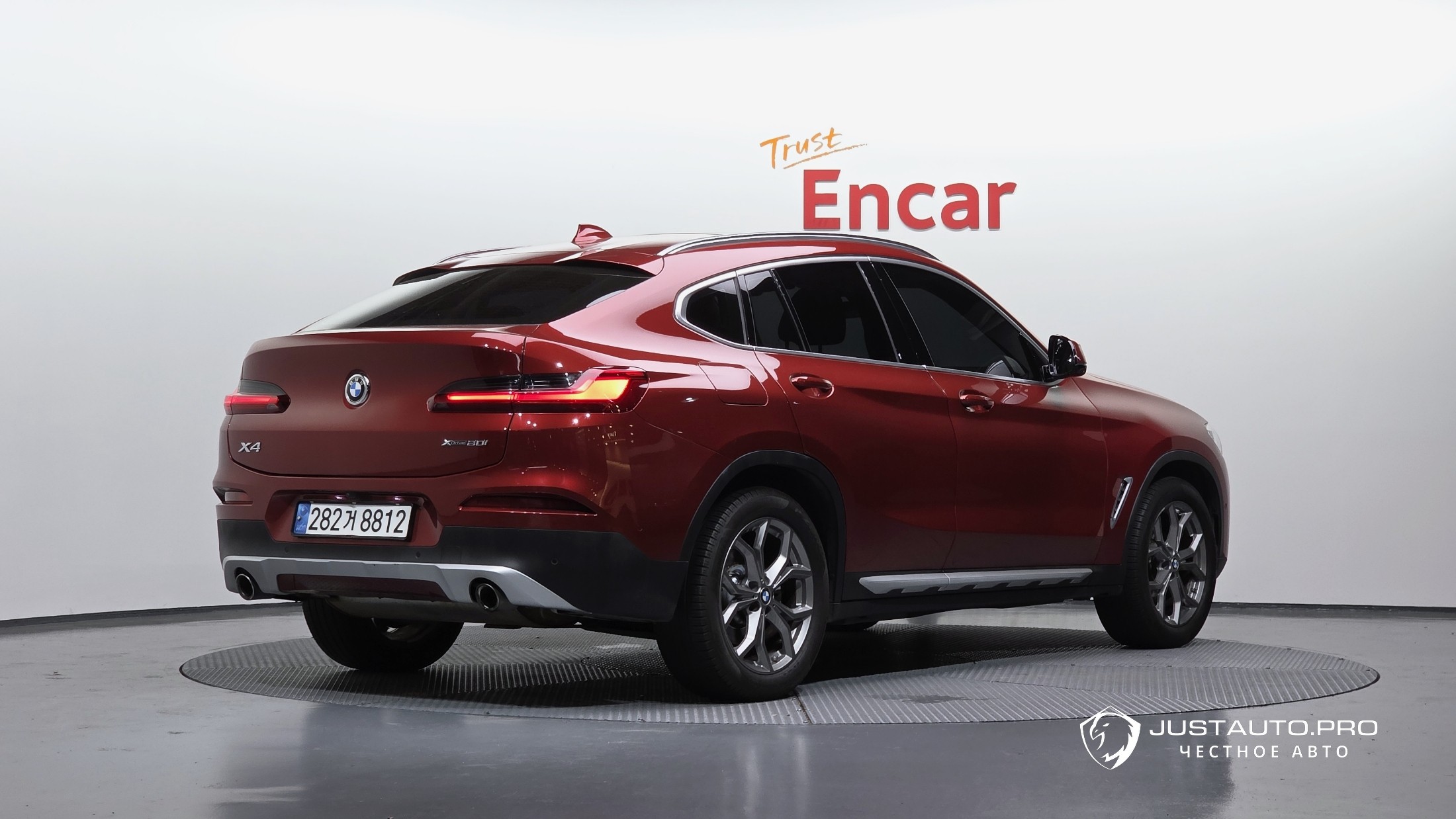 Автомобиль BMW X4