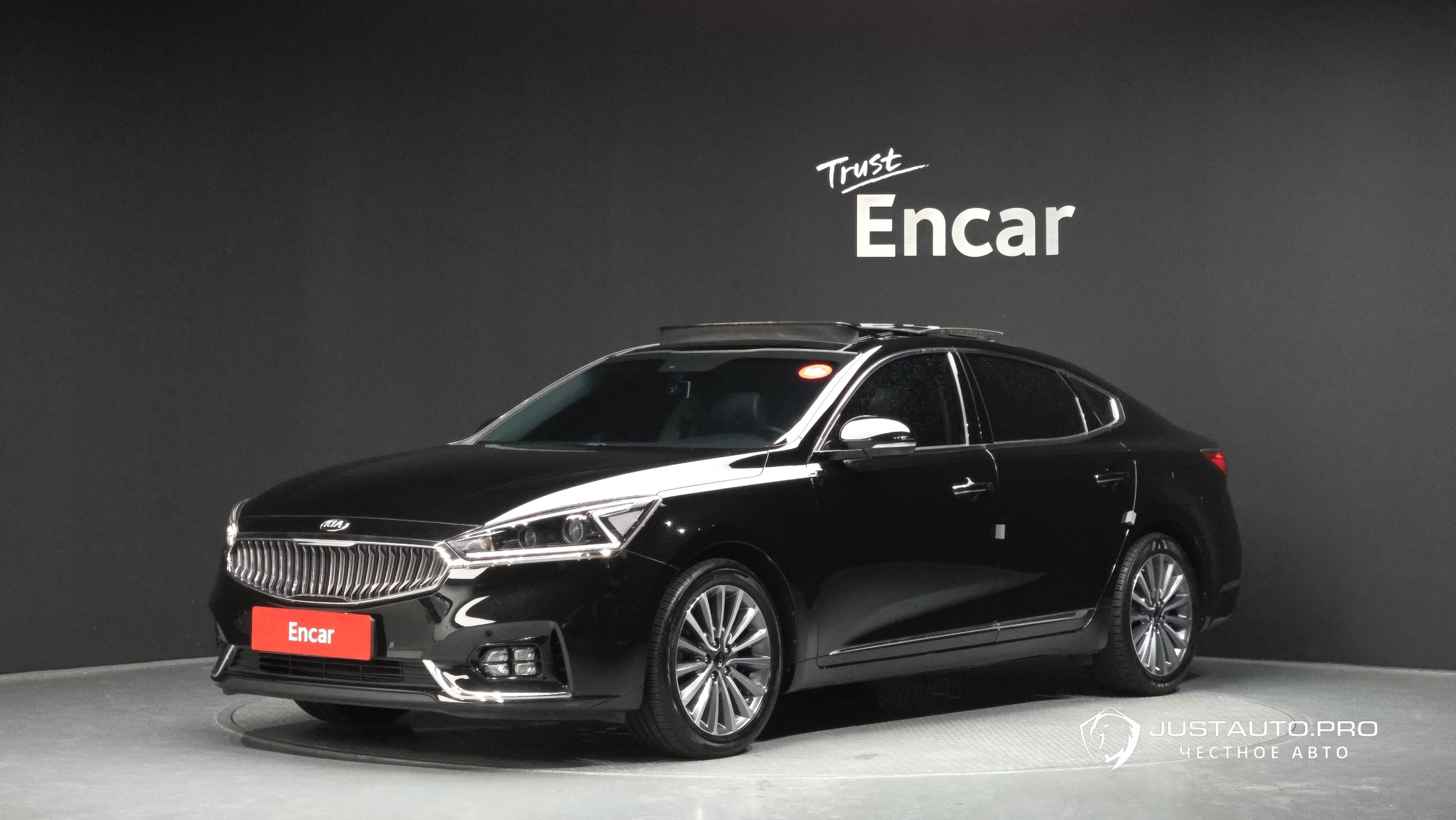 Автомобиль Kia K7
