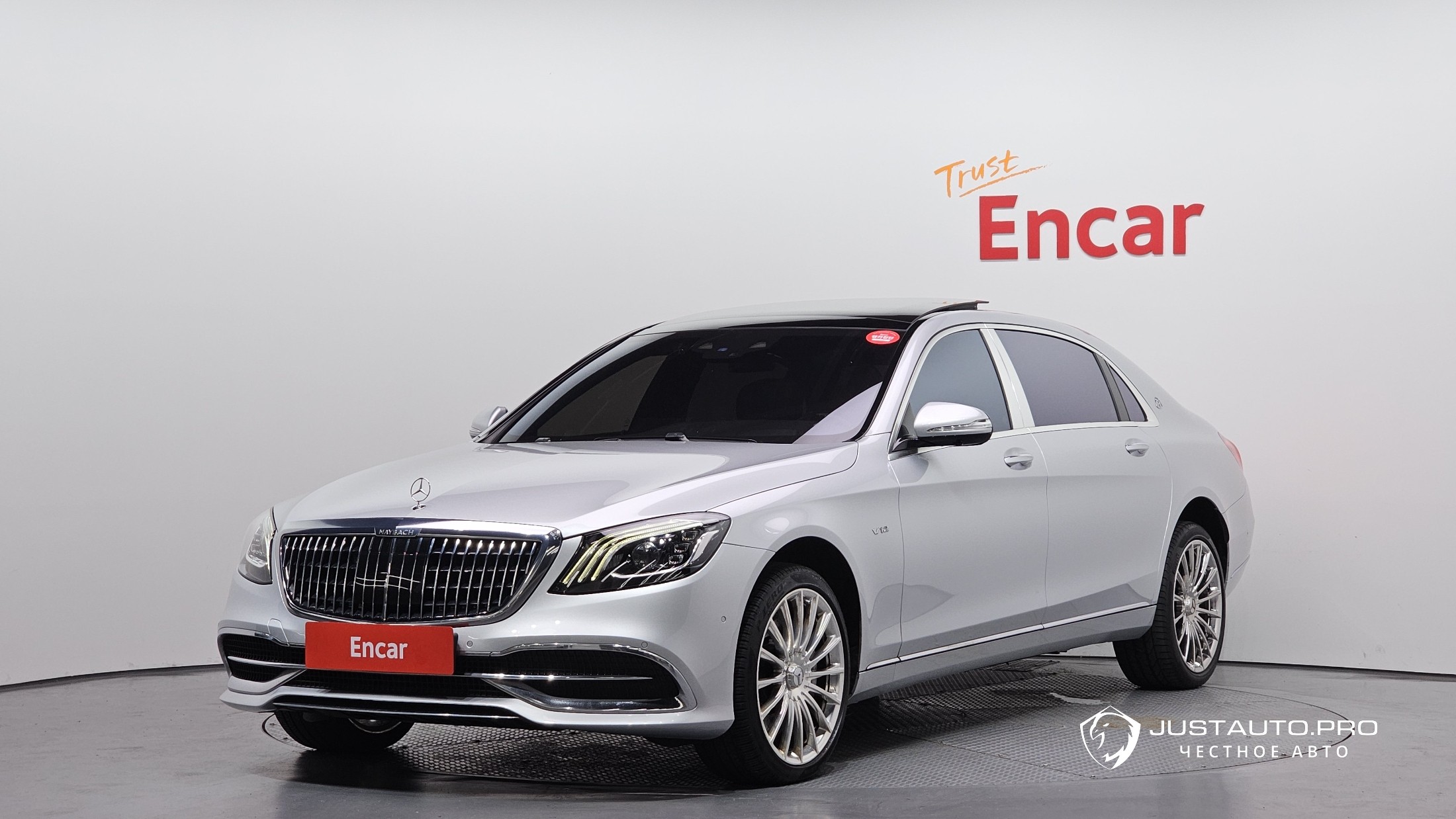 Автомобиль Mercedes-Benz S-Class