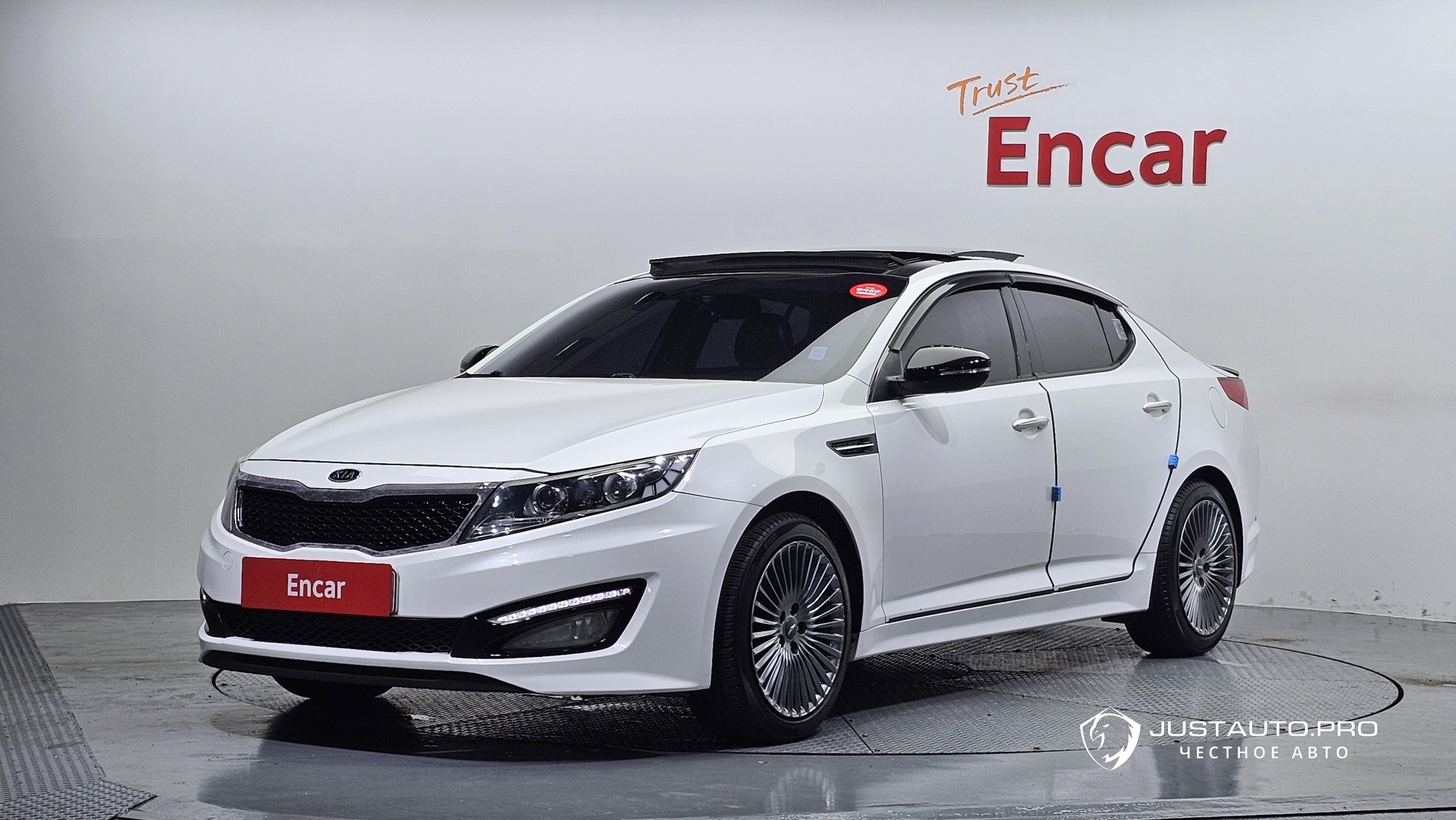 Автомобиль Kia K5