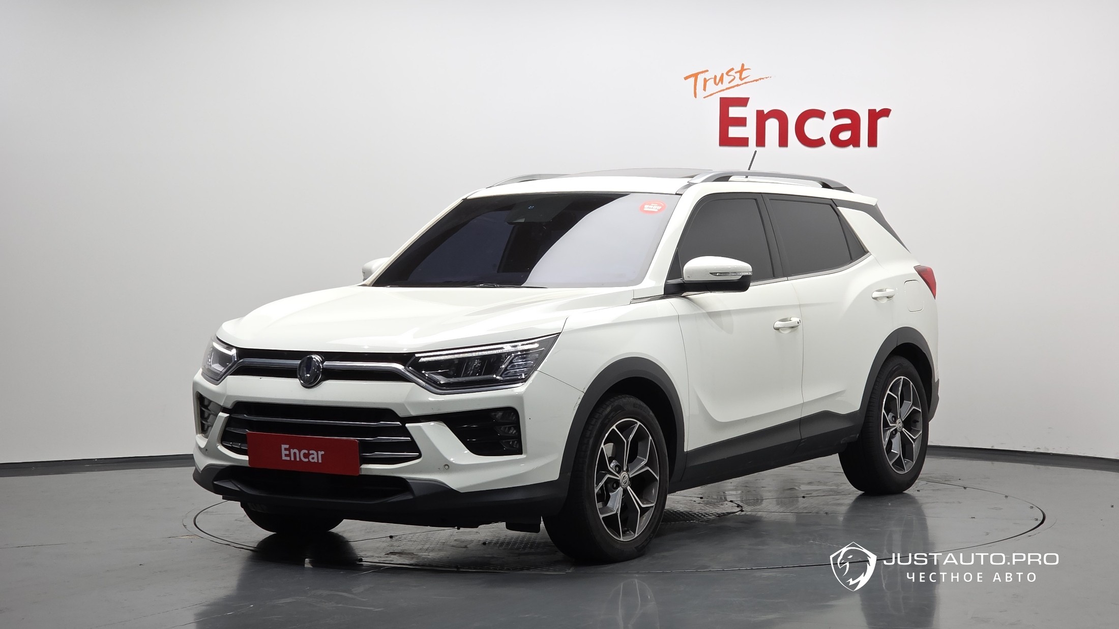Автомобиль KG_Mobility_Ssangyong KORANDO