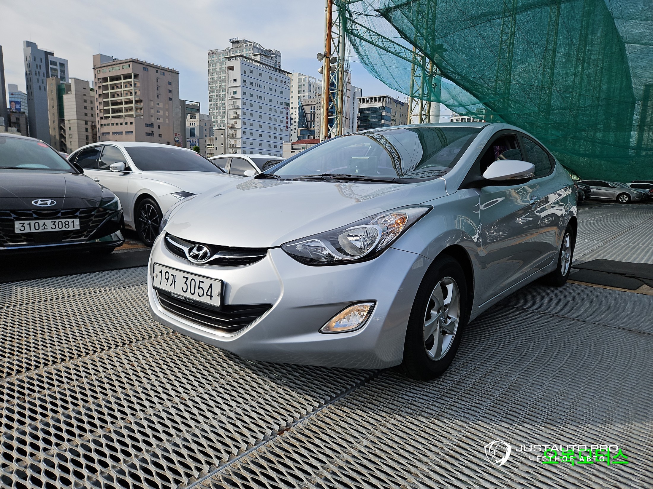 Автомобиль Hyundai AVANTE