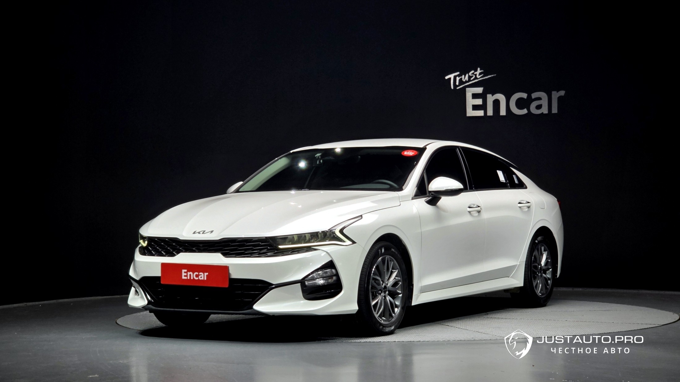 Автомобиль Kia K5