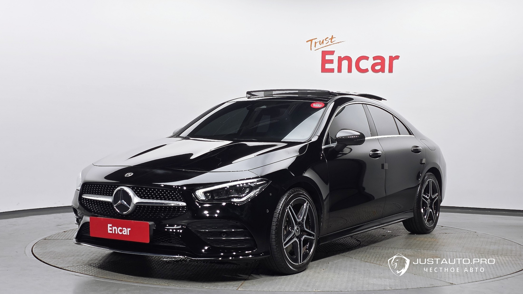 Автомобиль Mercedes-Benz CLA-Class