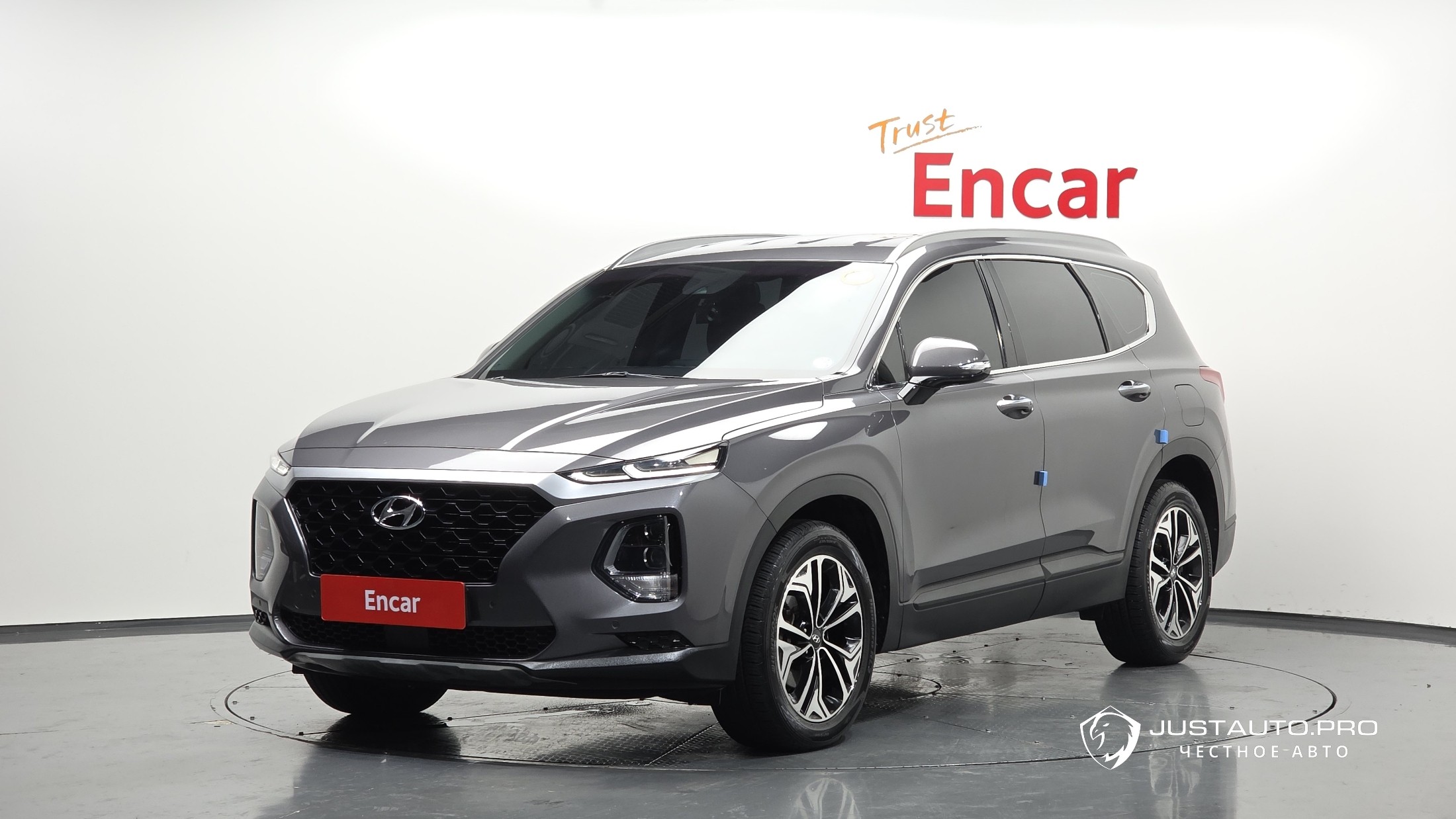 Автомобиль Hyundai Santafe