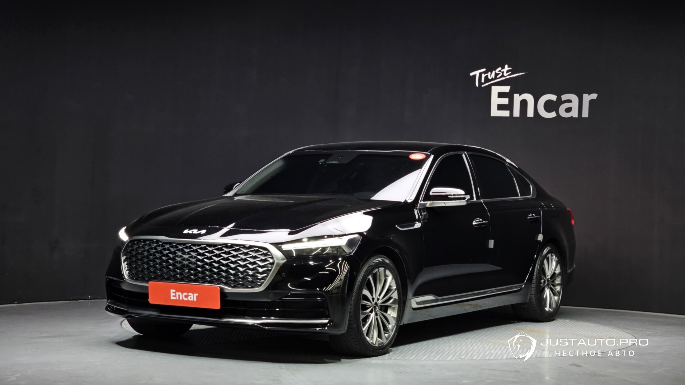 Автомобиль Kia K9