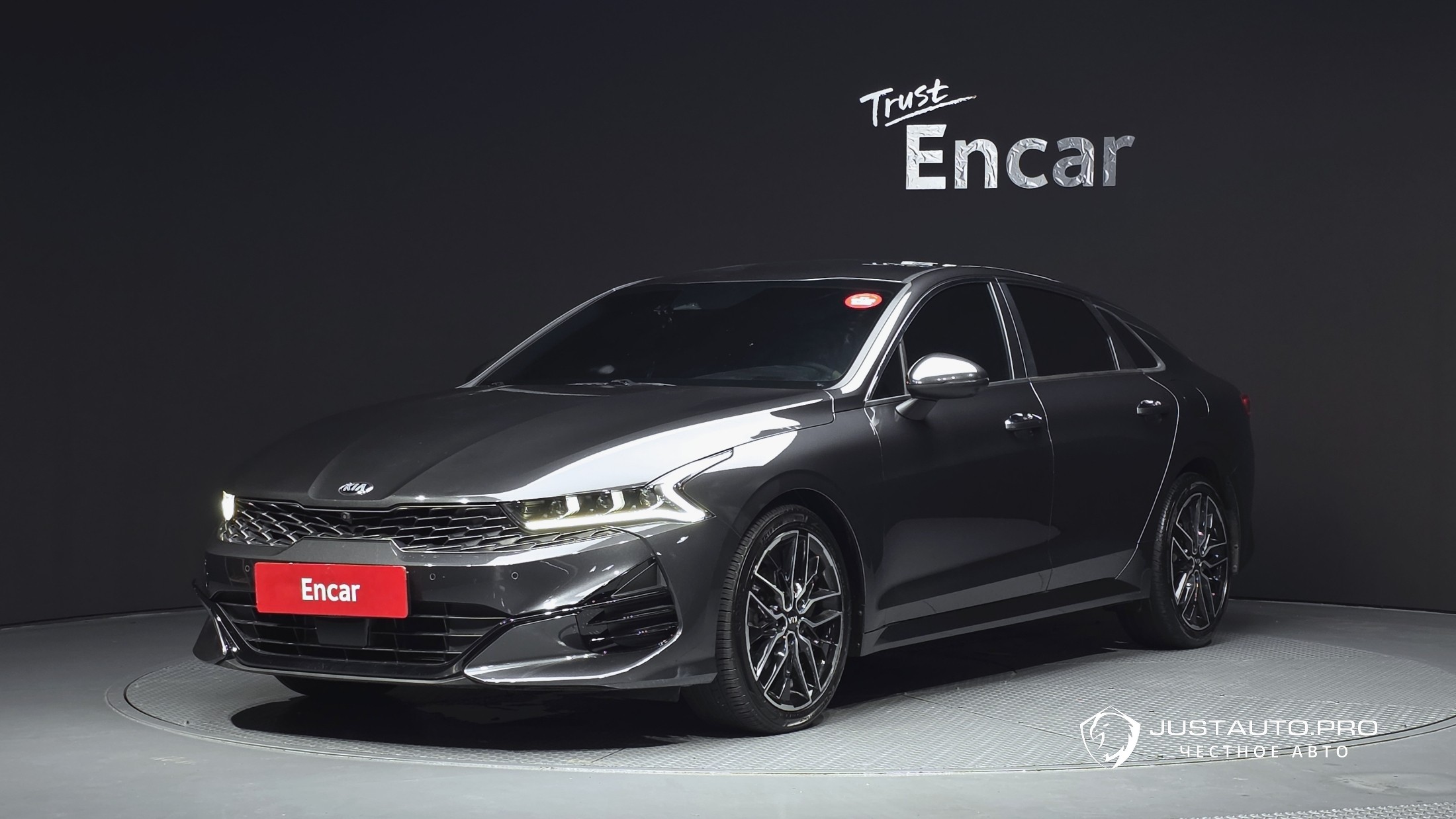 Автомобиль Kia K5