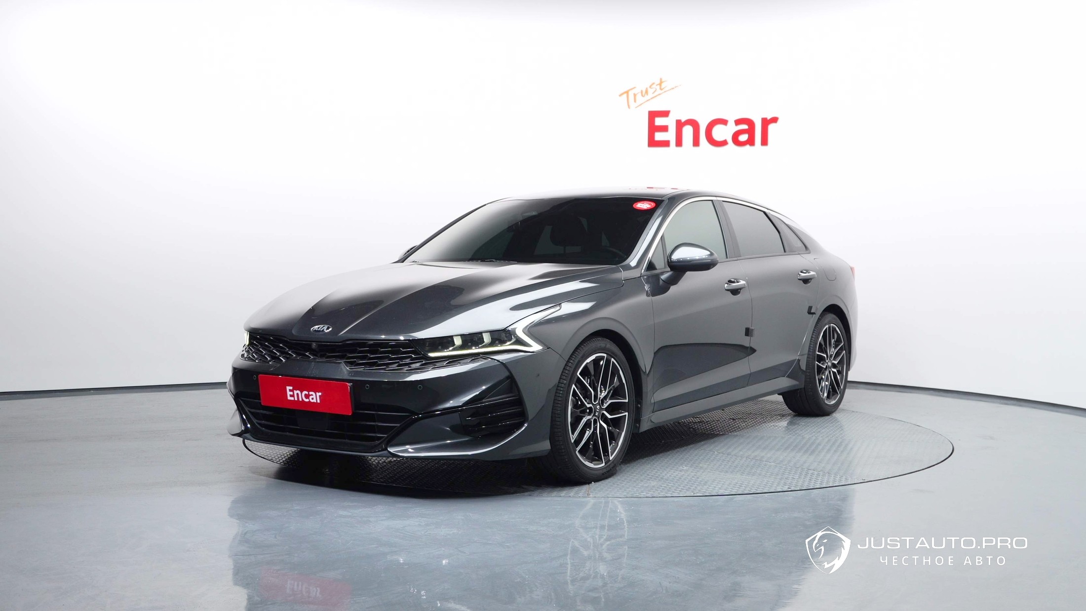 Автомобиль Kia K5