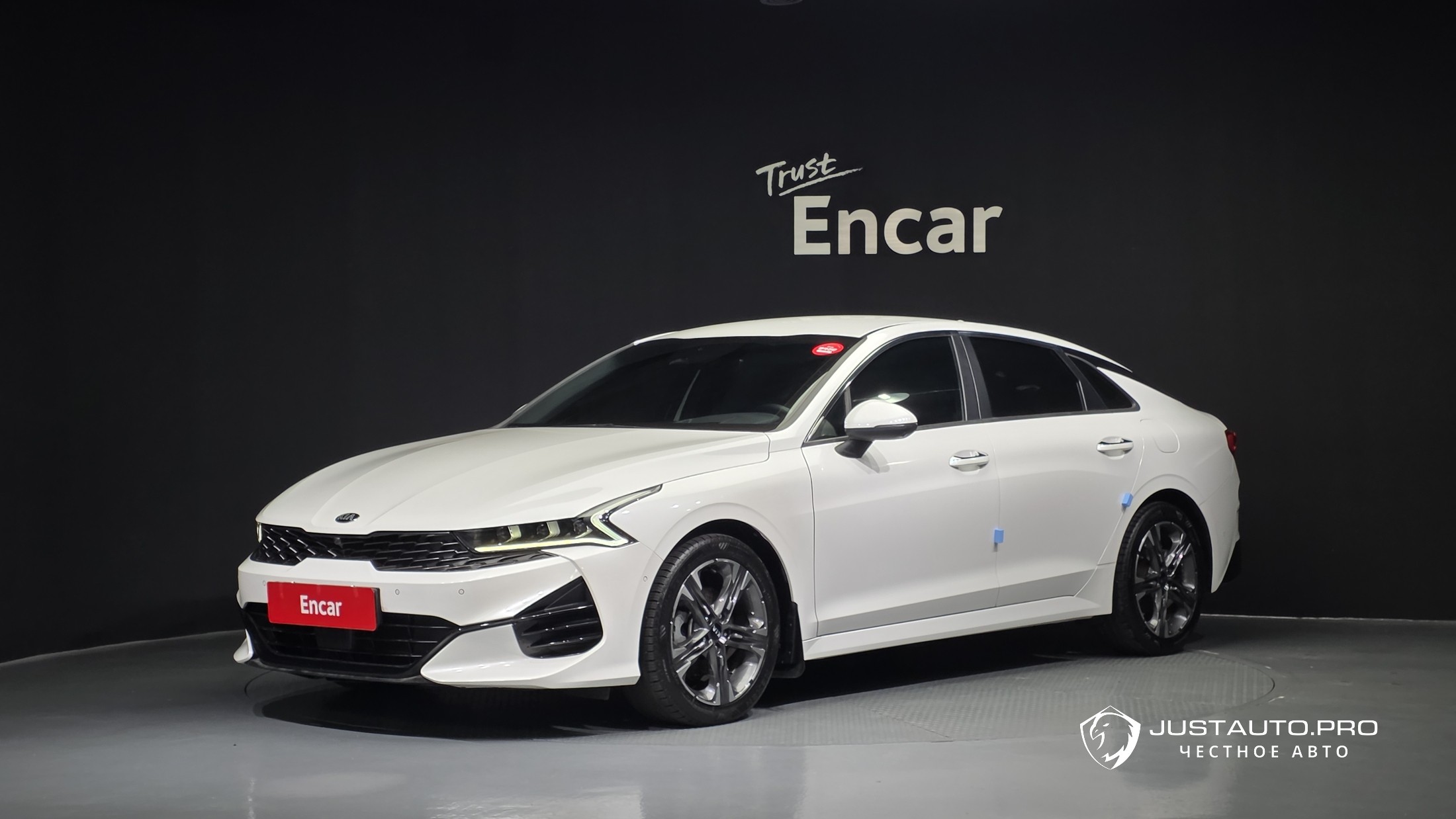 Автомобиль Kia K5
