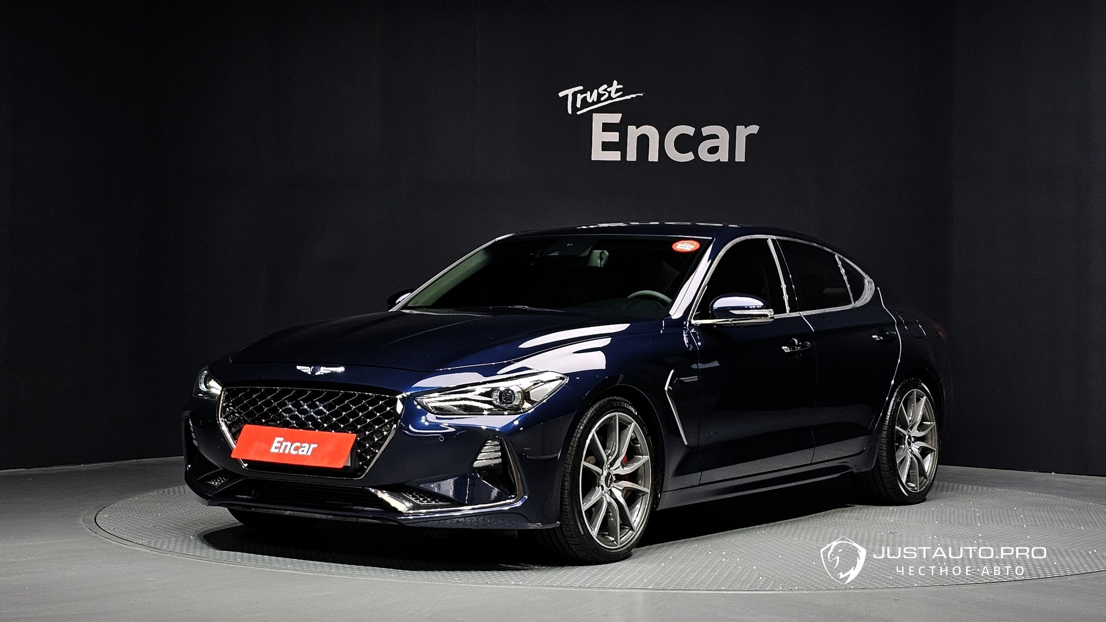 Автомобиль Genesis G70
