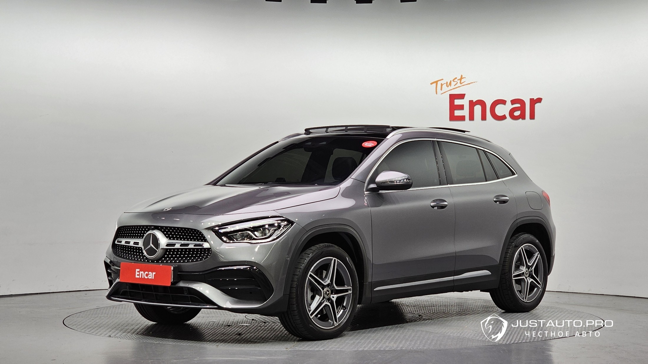 Автомобиль Mercedes-Benz GLA-Class
