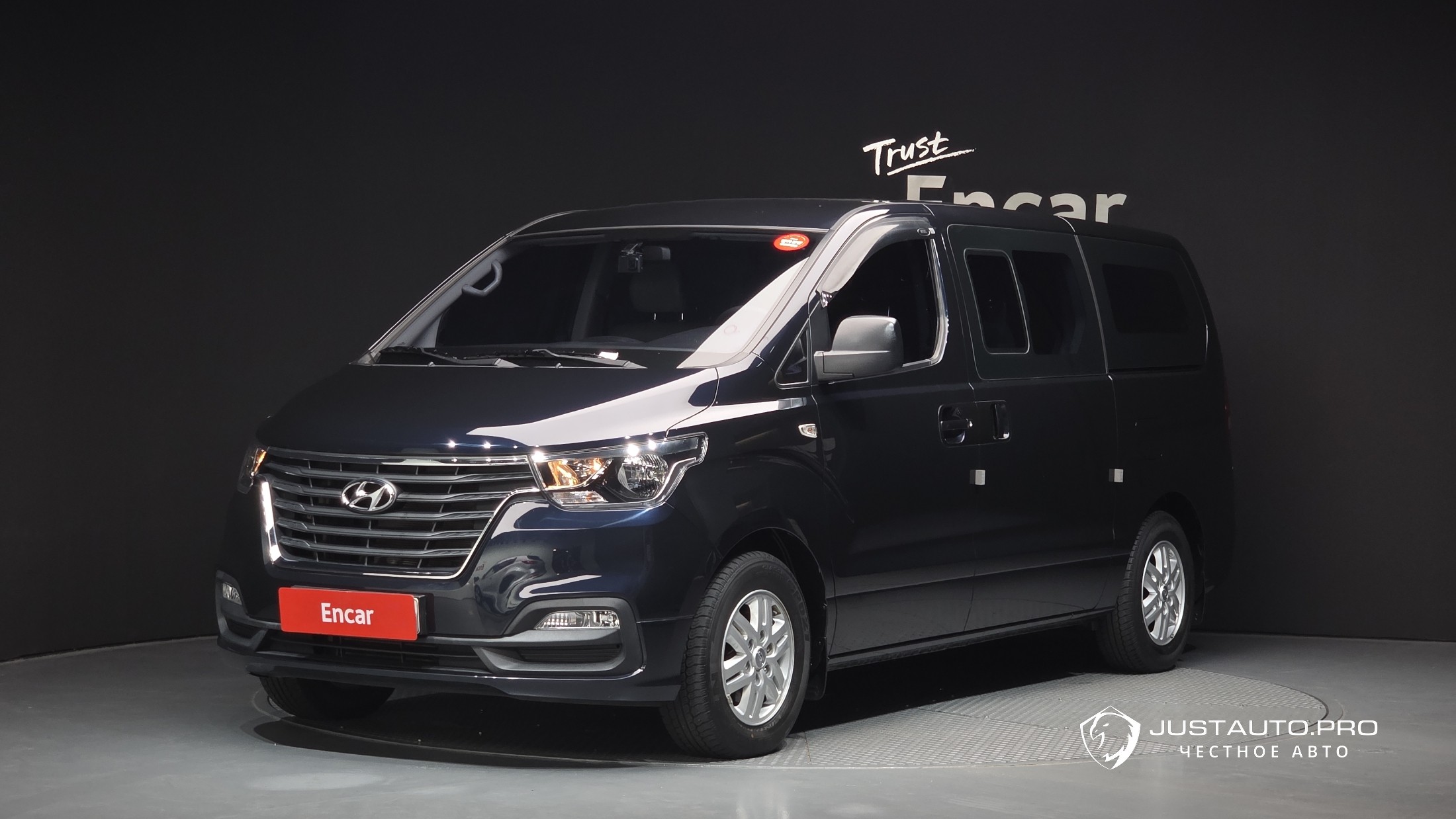 Автомобиль Hyundai Starex