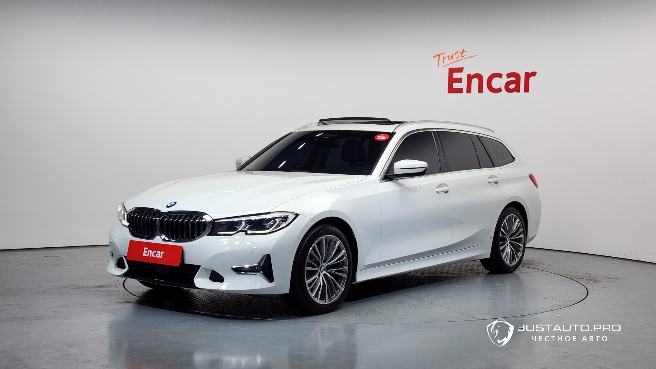 Автомобиль BMW 3-Series