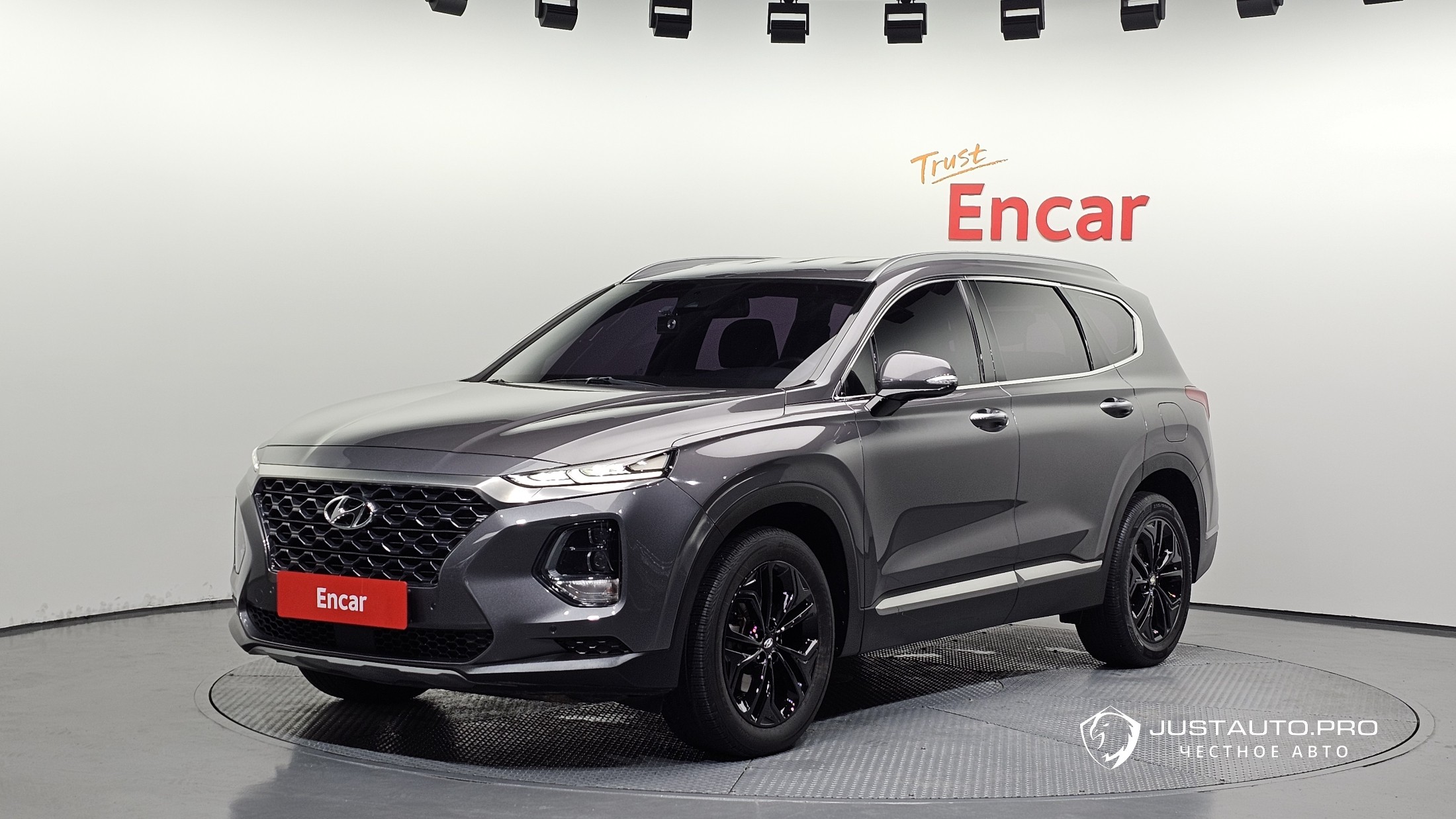 Автомобиль Hyundai Santafe