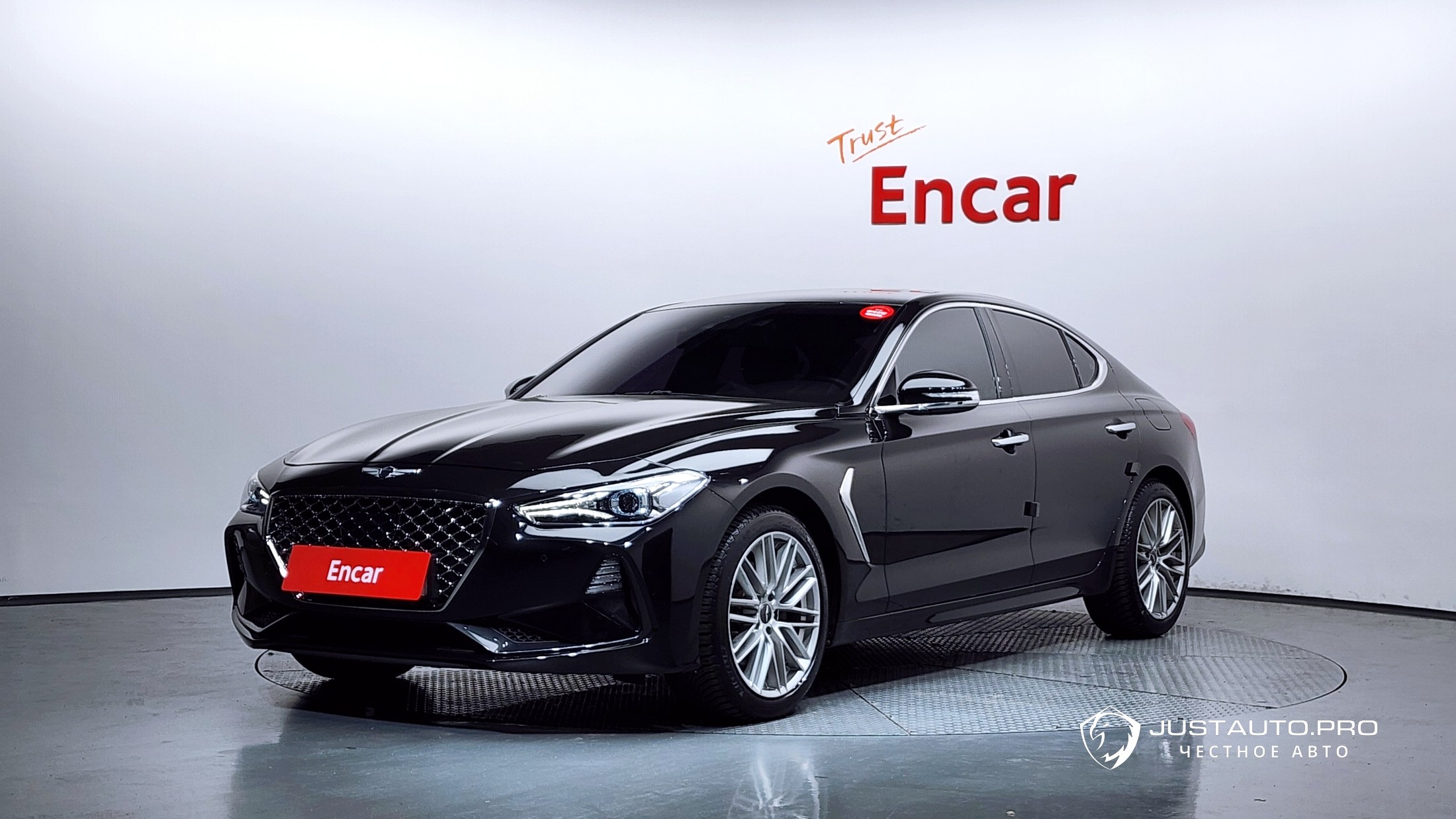 Автомобиль Genesis G70