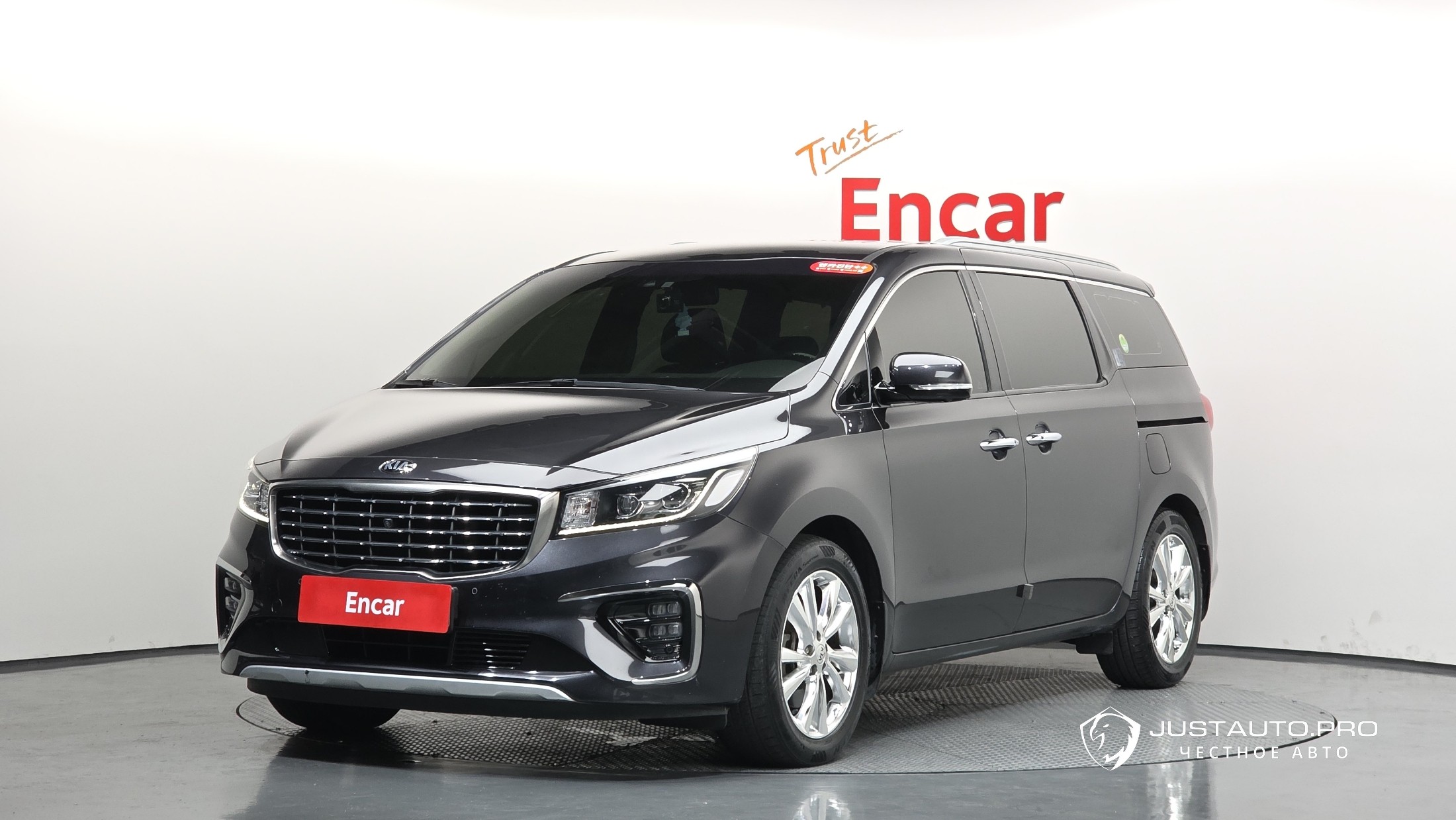 Автомобиль Kia Canival