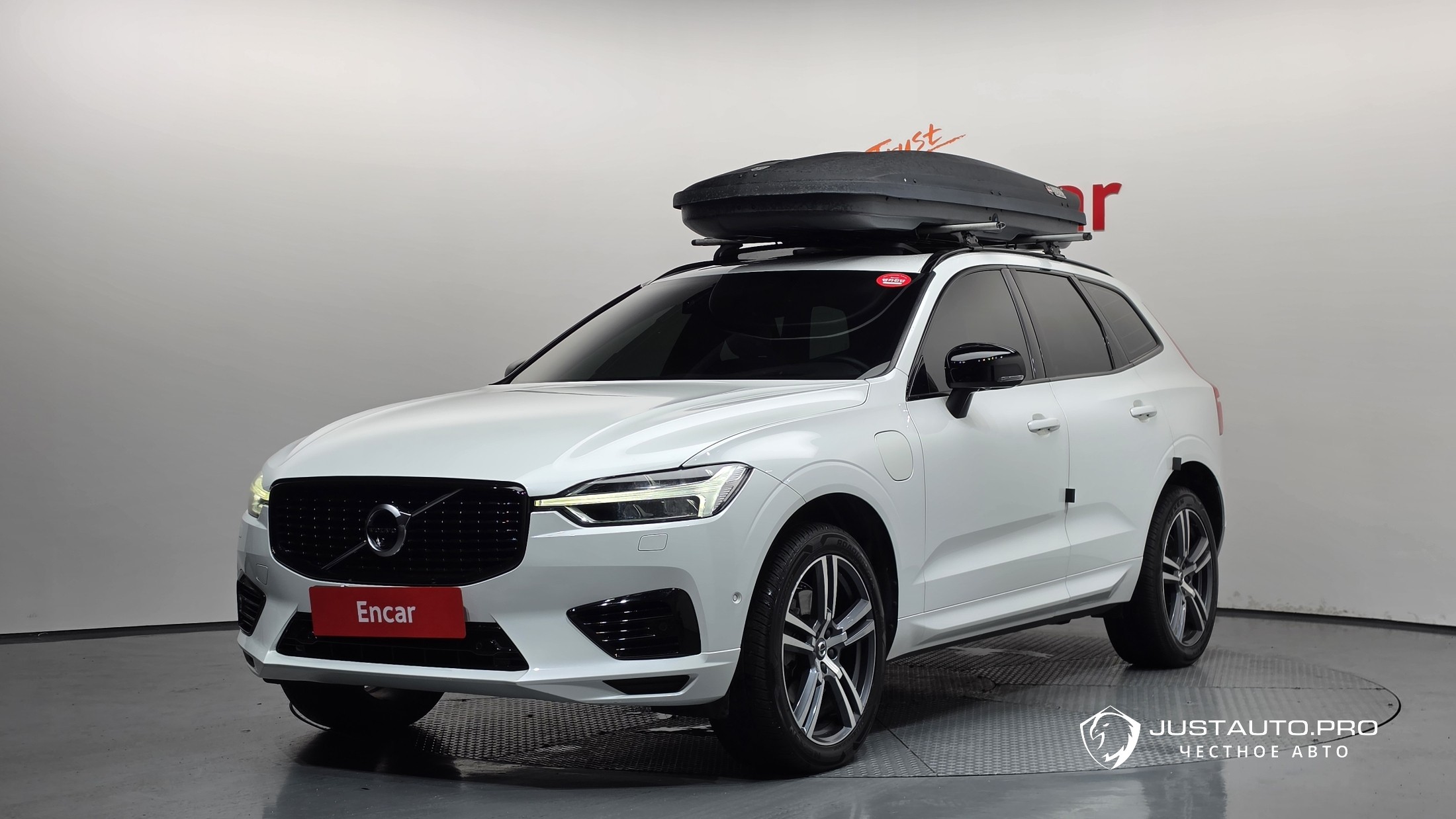 Автомобиль Volvo XC60