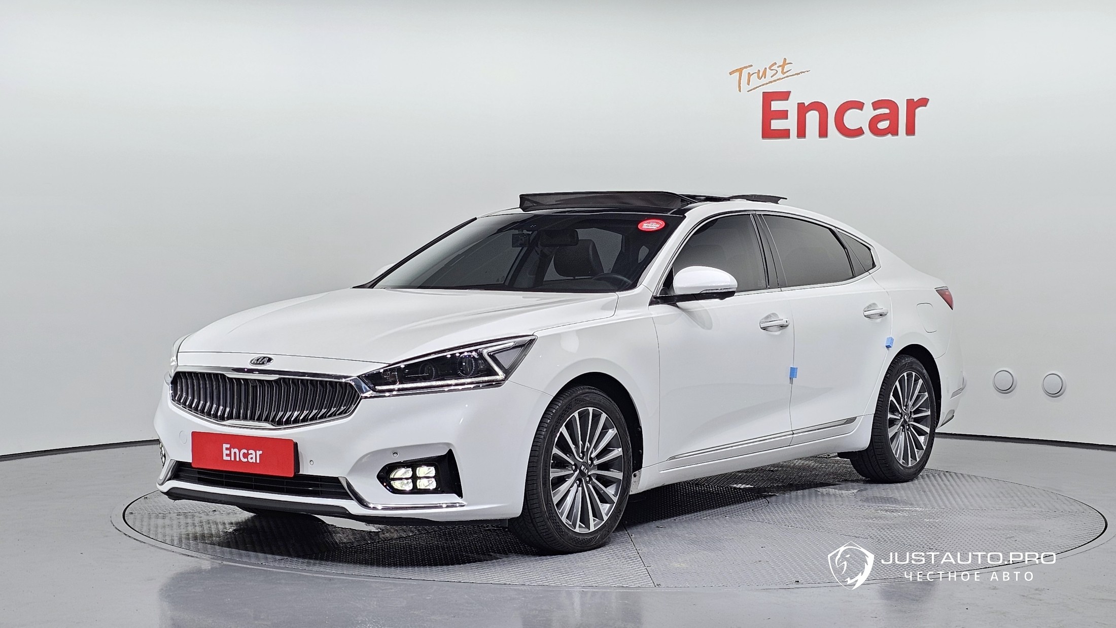 Автомобиль Kia K7