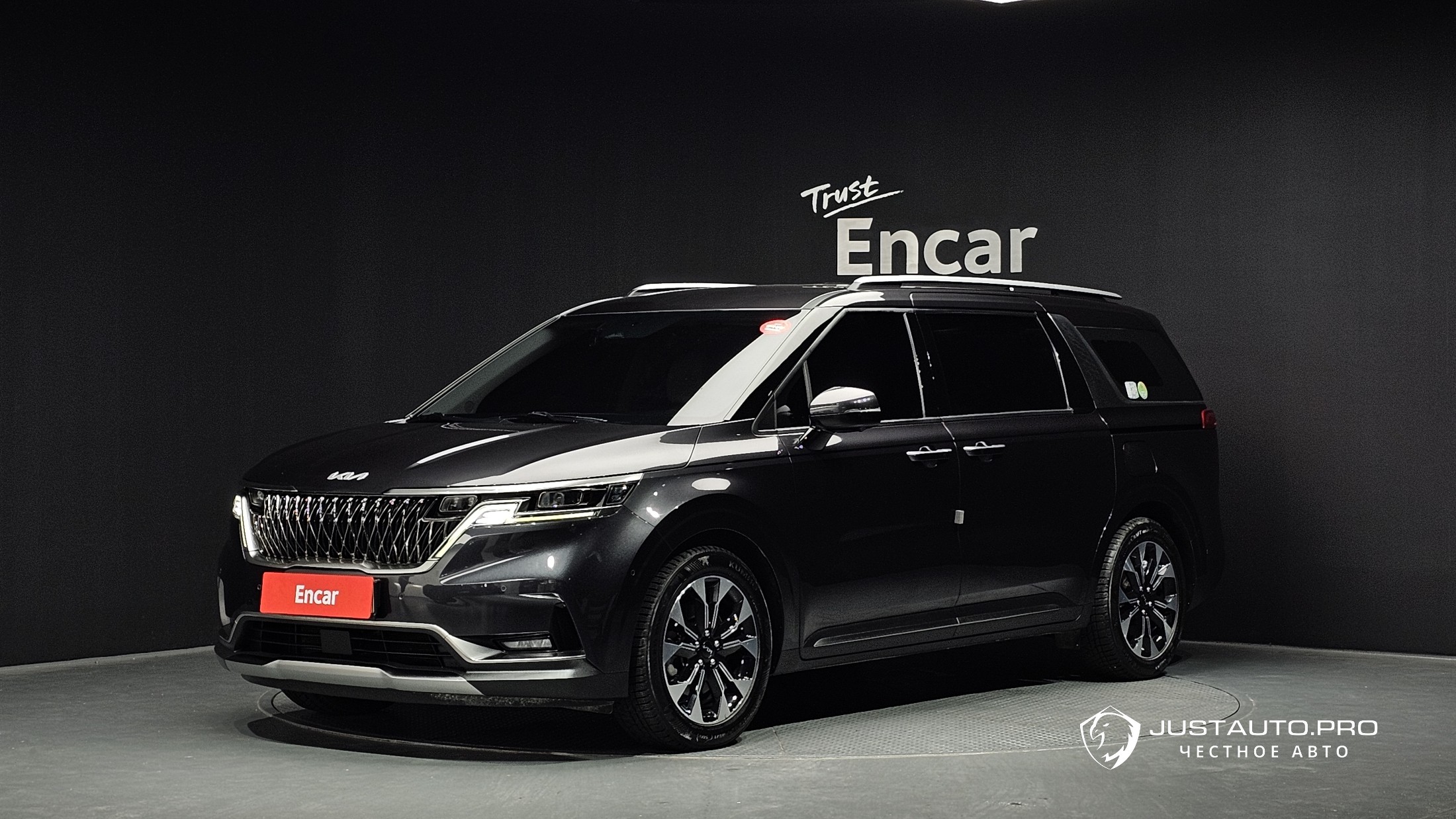 Автомобиль Kia Canival